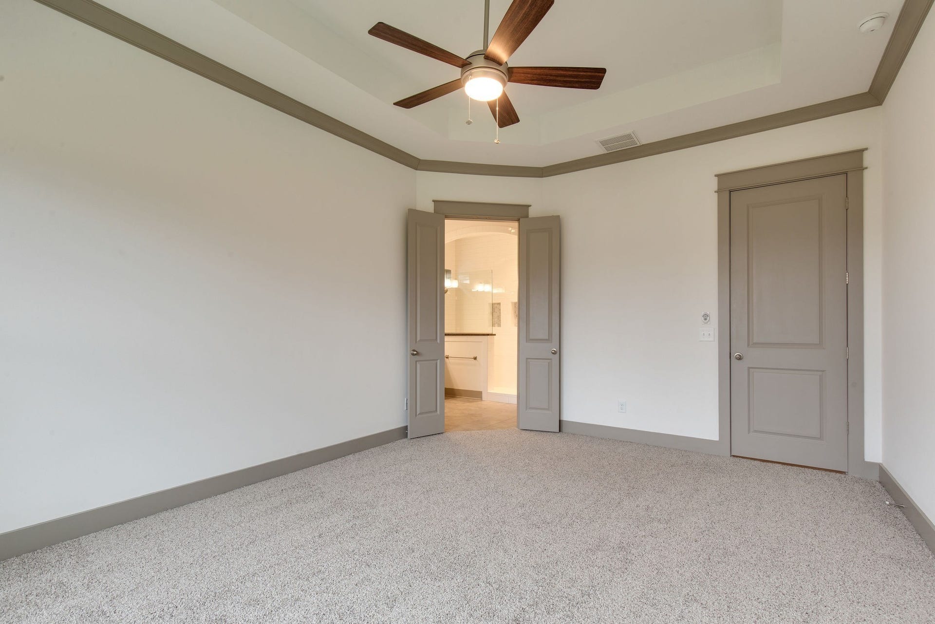 836 Drivers Cir, Columbia, TN 38401 Previously built Denbrook plan