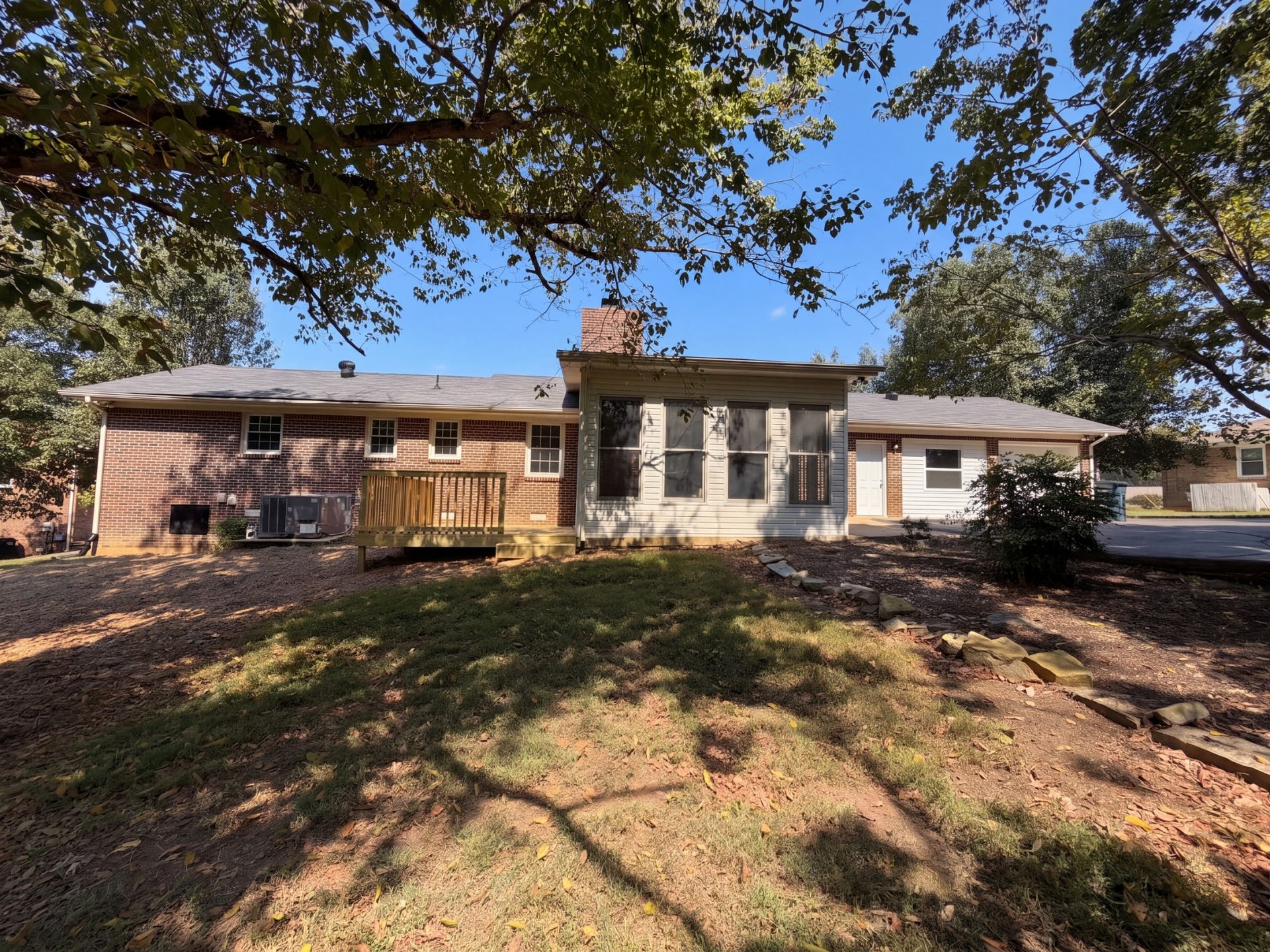 1005 Roseview Dr, Columbia, TN 38401 1005 Roseview Dr, Columbia, TN 38401
