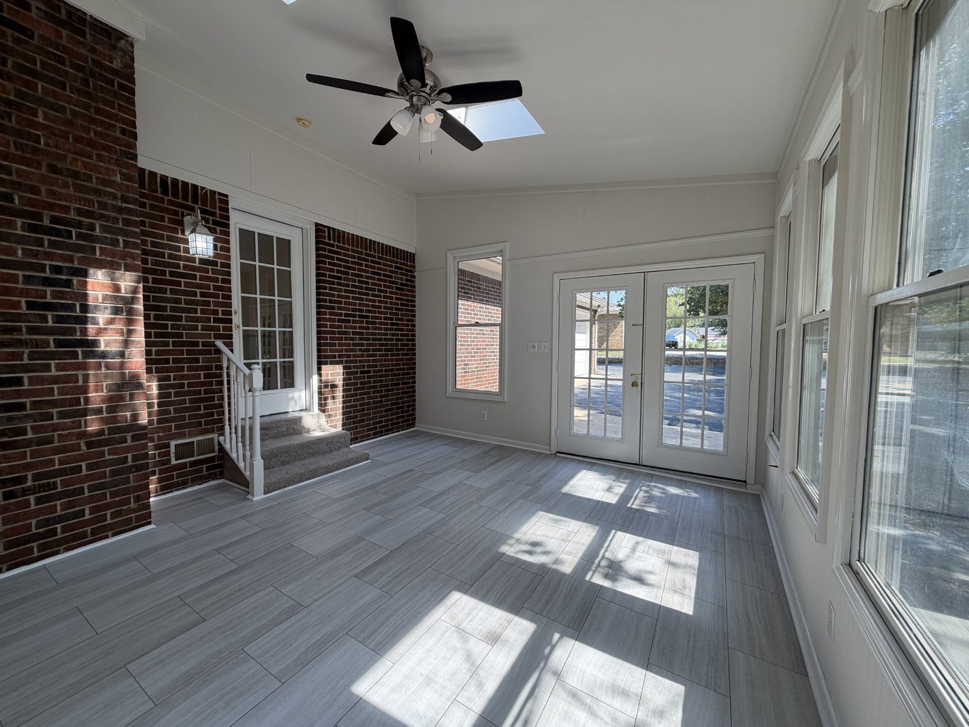 1005 Roseview Dr, Columbia, TN 38401 1005 Roseview Dr, Columbia, TN 38401