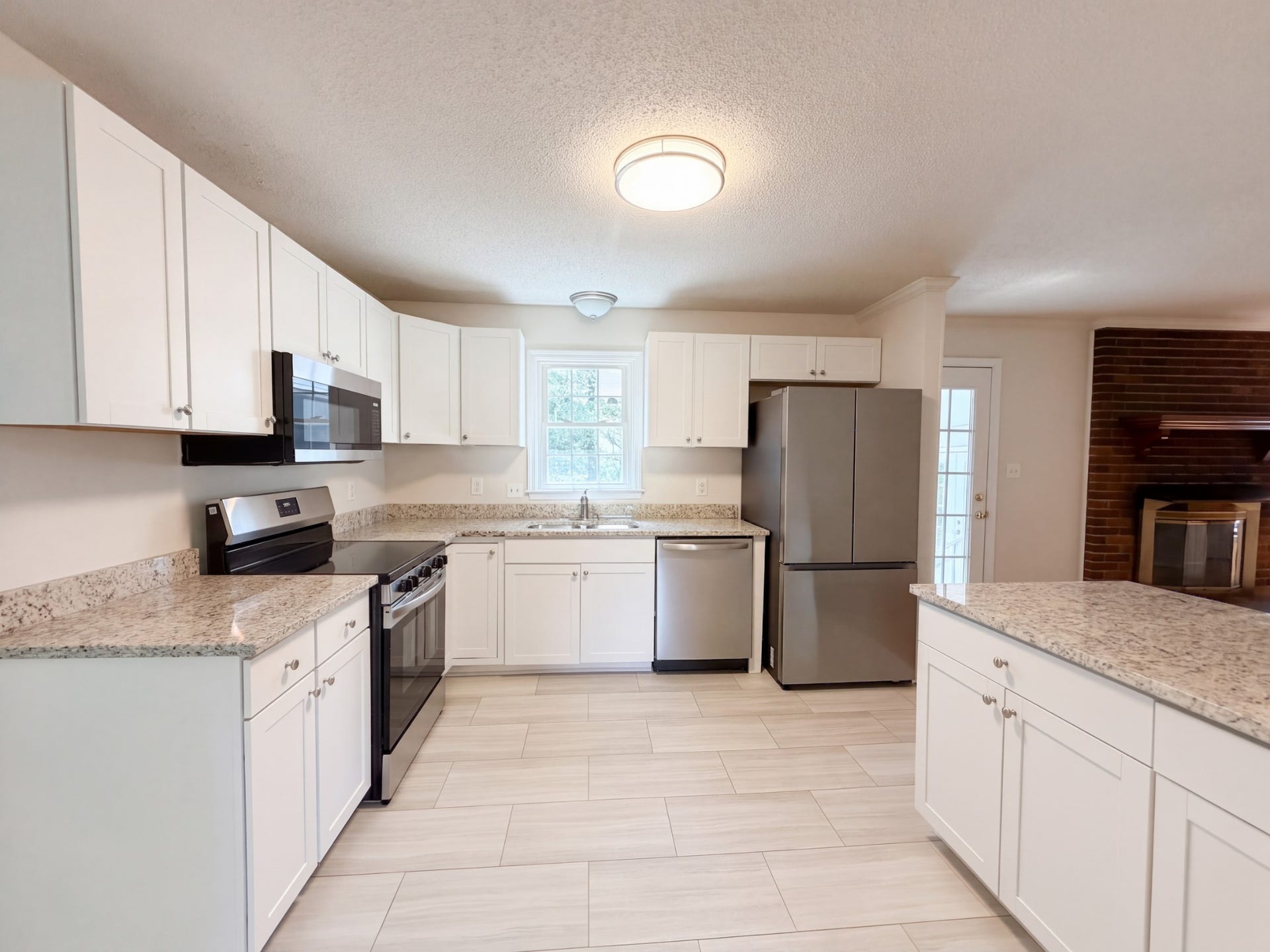 1005 Roseview Dr, Columbia, TN 38401 1005 Roseview Dr, Columbia, TN 38401