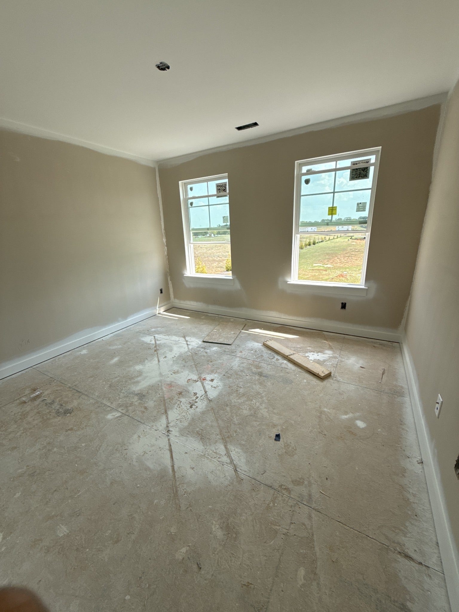 3640 Heartland Dr, Columbia, TN 38401 All pics of house under construction are actual photos of the house.