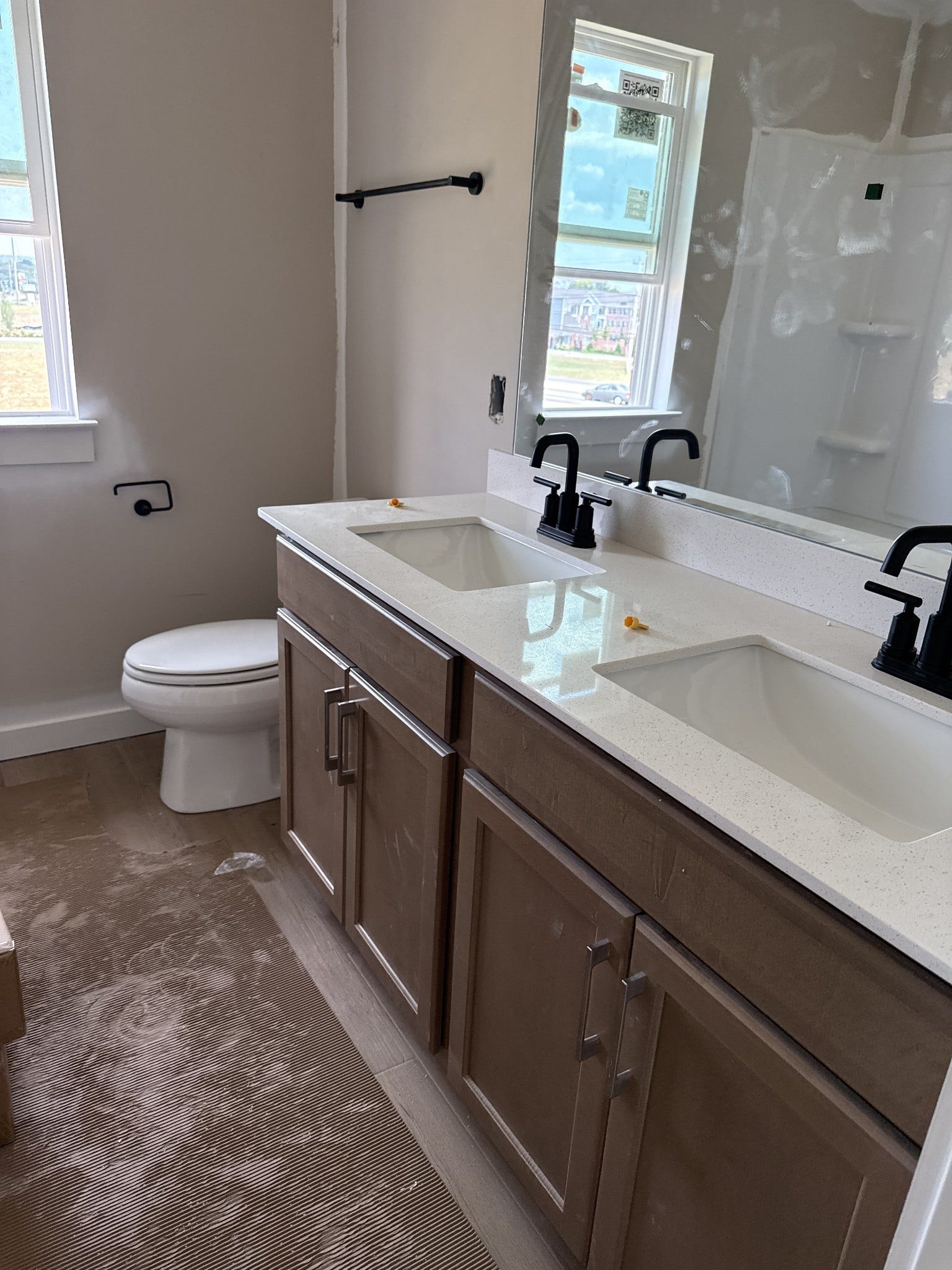 3640 Heartland Dr, Columbia, TN 38401 secondary bath