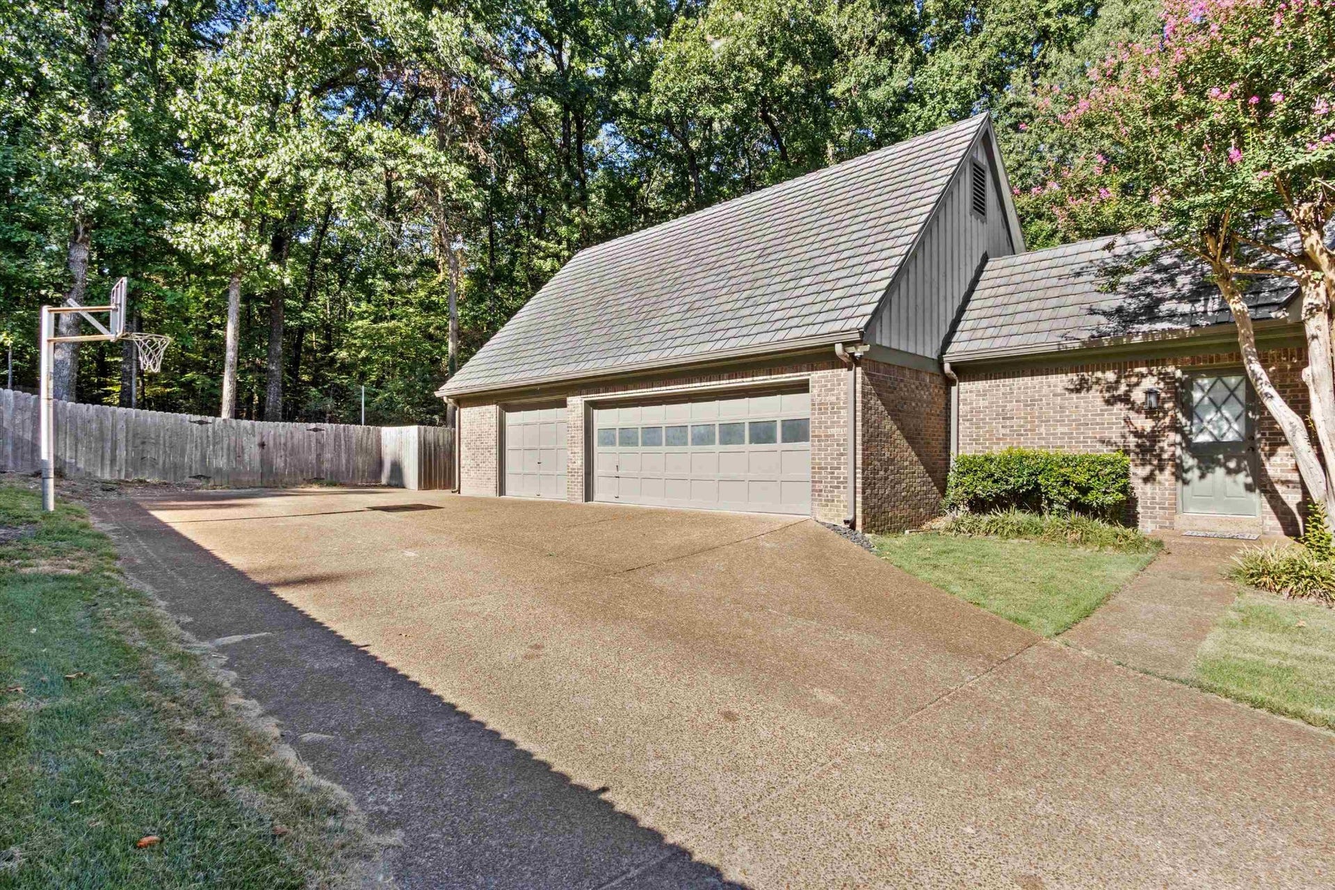 7813 WOODLARK CV, Cordova, TN 38016 7813 WOODLARK CV, Cordova, TN 38016