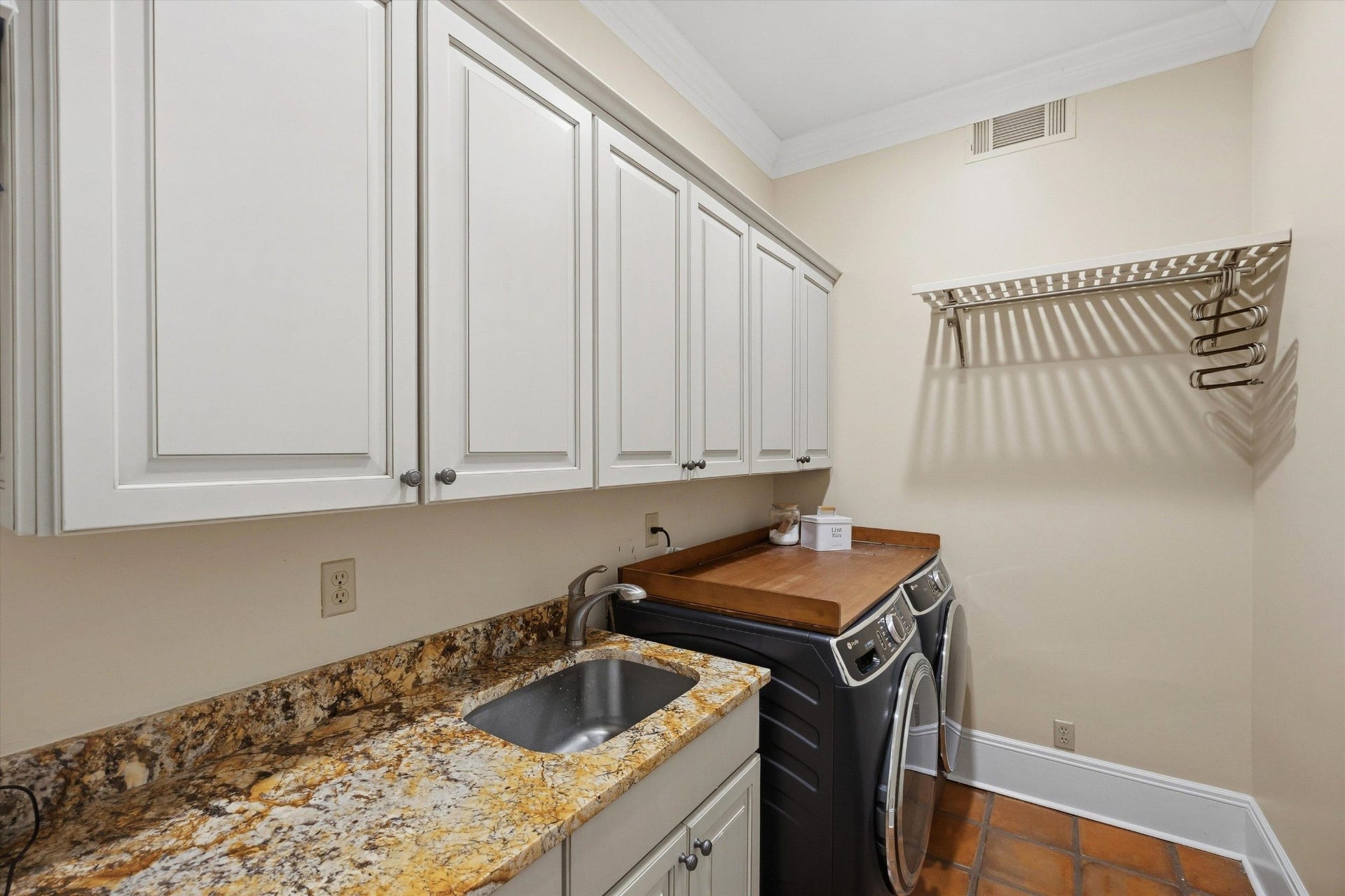 472 TREE TOP CV, Cordova, TN 38018 472 TREE TOP CV, Cordova, TN 38018