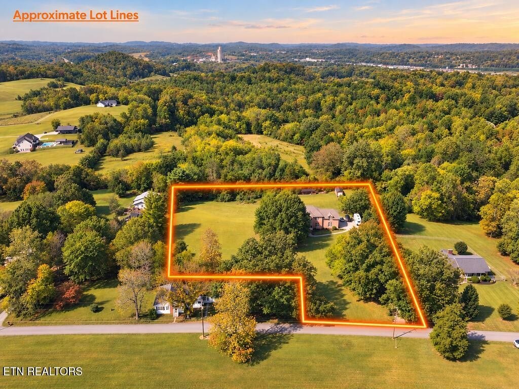 311 Drummer Lane, Knoxville, TN 37924 311 Drummer Lane, Knoxville, TN 37924