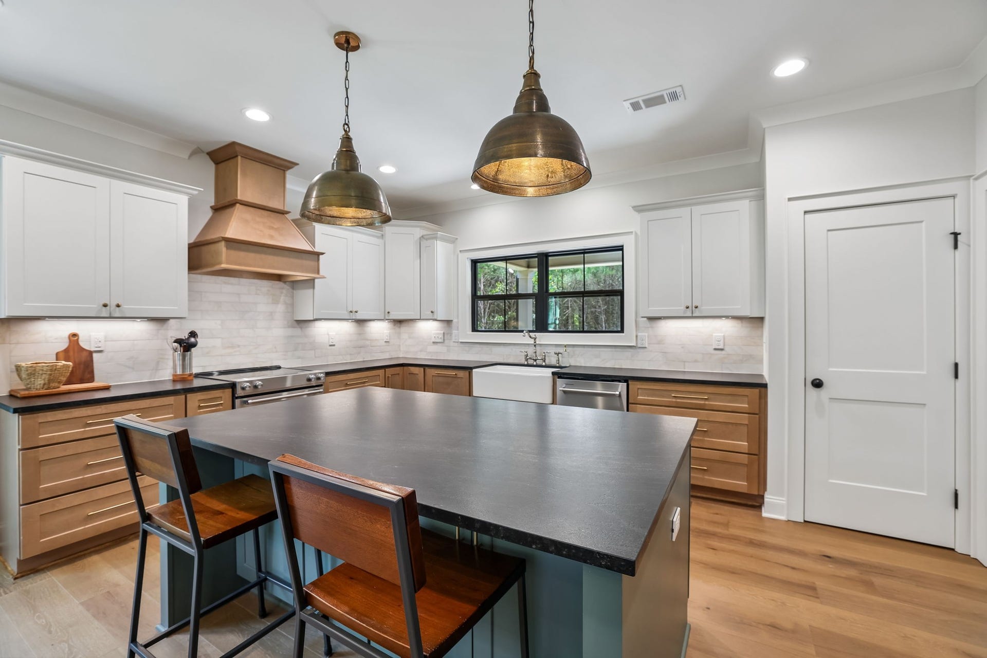3890 Poplar Hill Rd, Watertown, TN 37184
