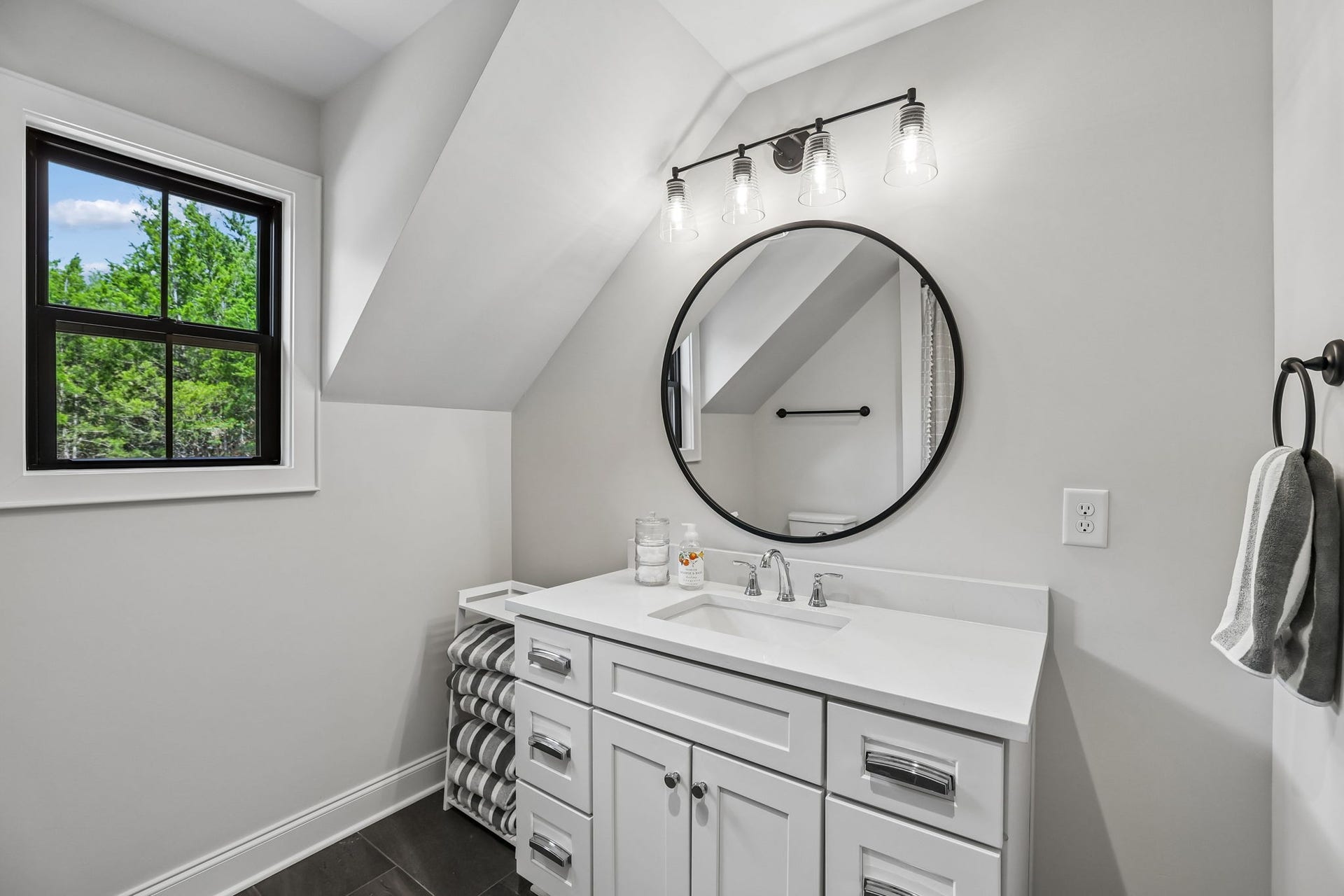 3890 Poplar Hill Rd, Watertown, TN 37184