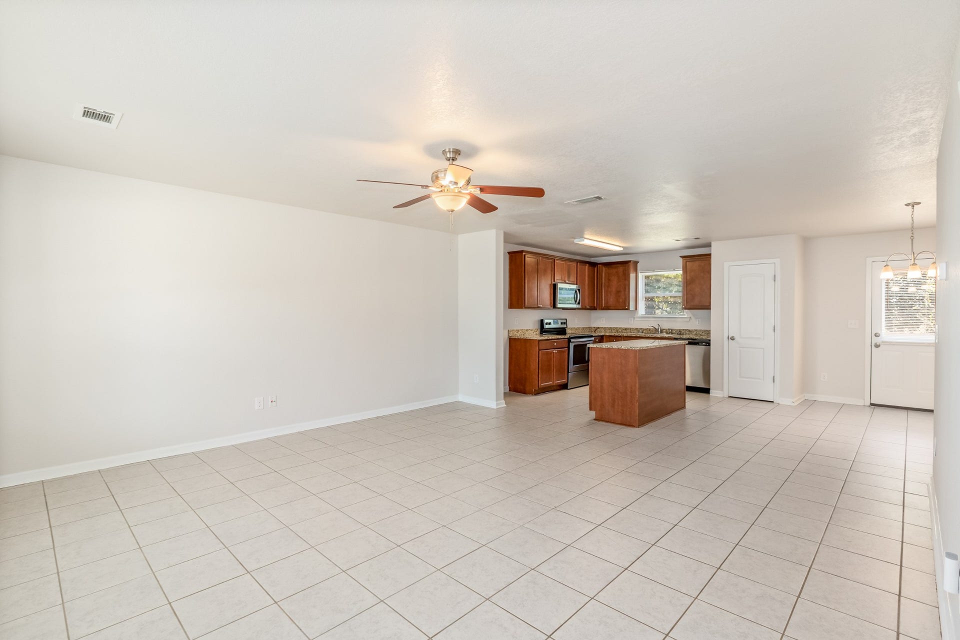 2515 Queen Bee Dr, Columbia, TN 38401 2515 Queen Bee Dr, Columbia, TN 38401
