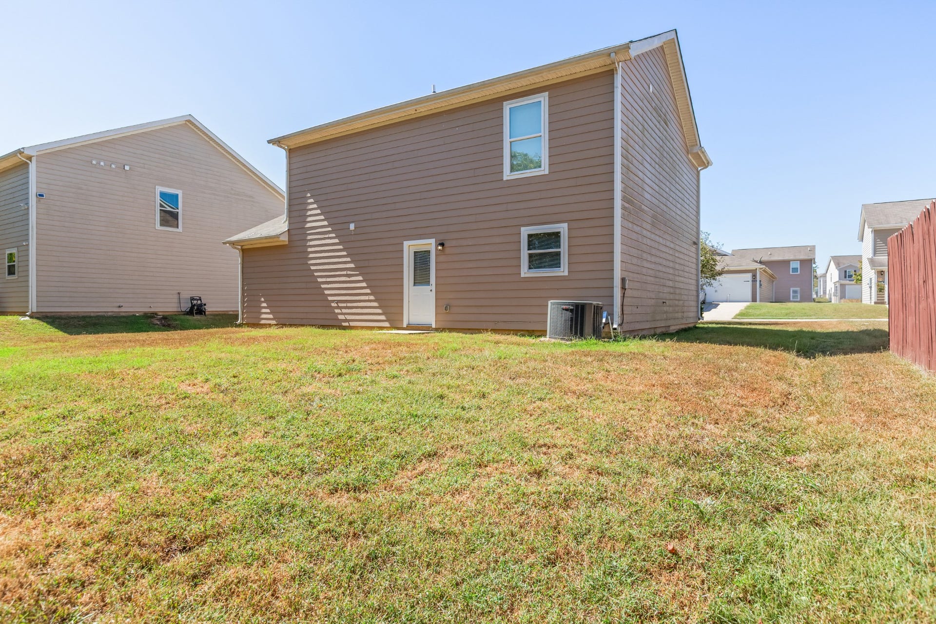2515 Queen Bee Dr, Columbia, TN 38401 2515 Queen Bee Dr, Columbia, TN 38401