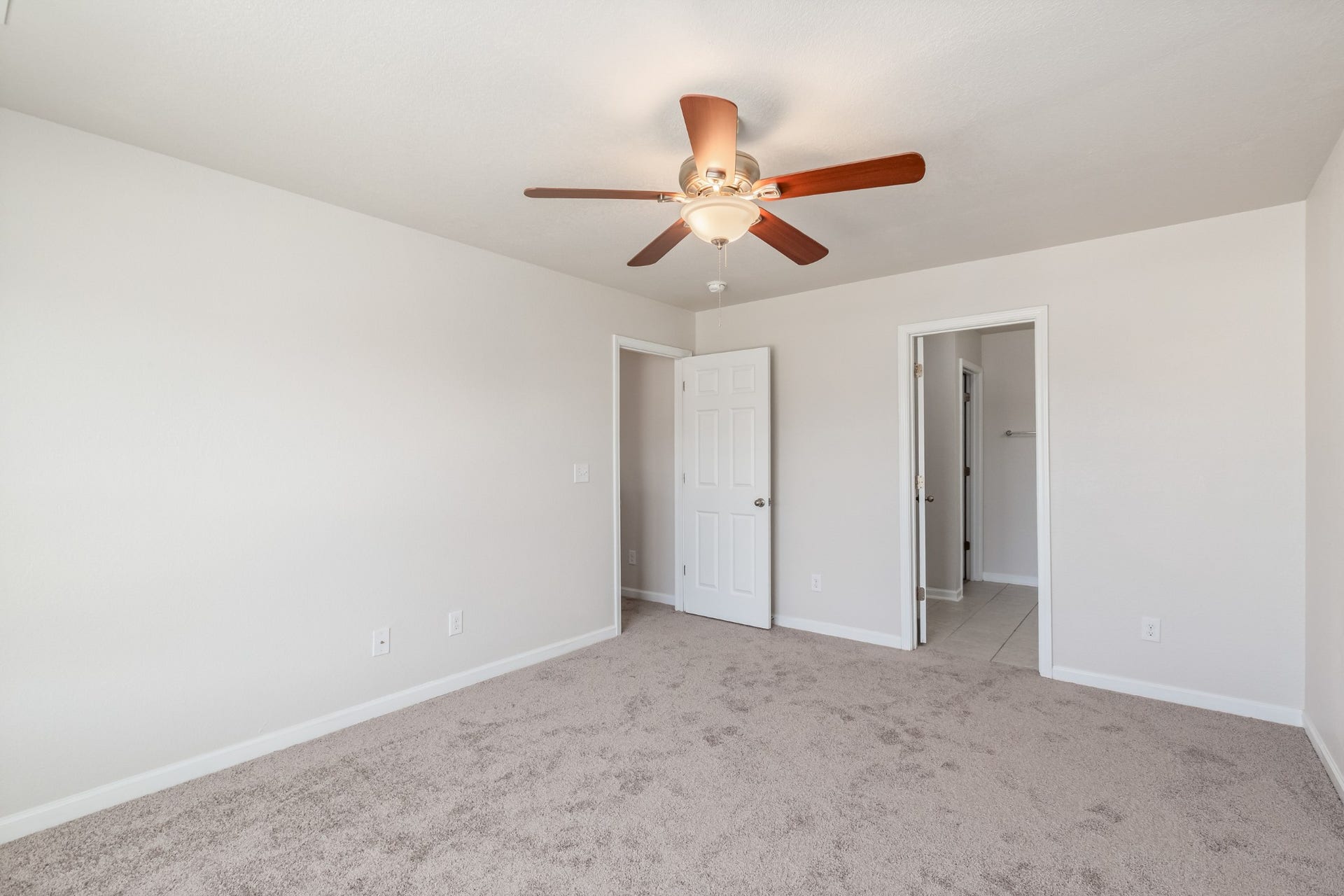 2515 Queen Bee Dr, Columbia, TN 38401 2515 Queen Bee Dr, Columbia, TN 38401