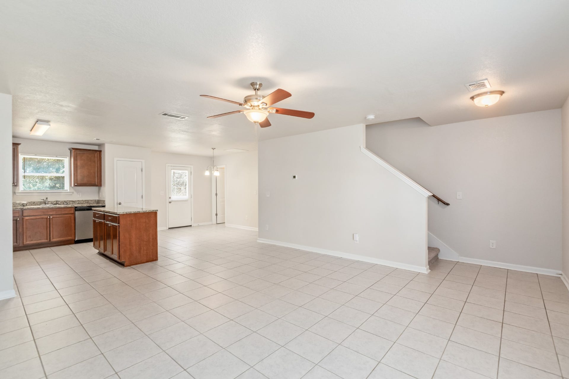 2515 Queen Bee Dr, Columbia, TN 38401 2515 Queen Bee Dr, Columbia, TN 38401