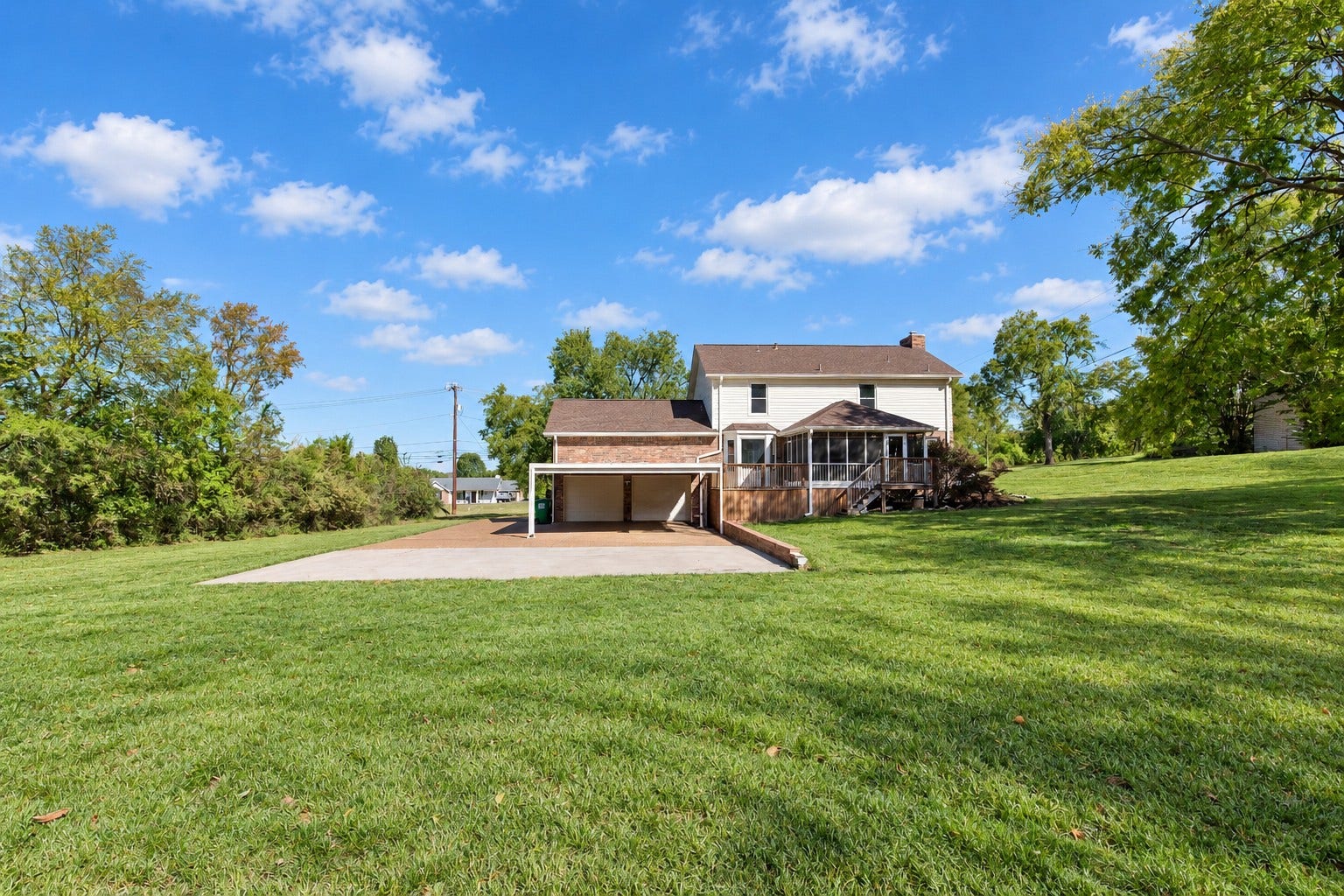 260 Anderson Ln, Hendersonville, TN 37075 260 Anderson Ln, Hendersonville, TN 37075