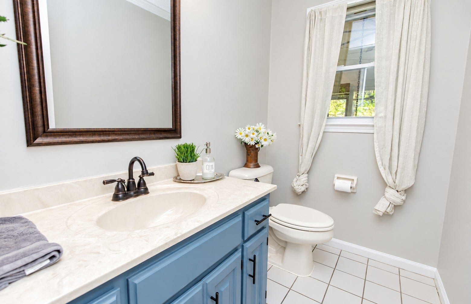 260 Anderson Ln, Hendersonville, TN 37075 260 Anderson Ln, Hendersonville, TN 37075