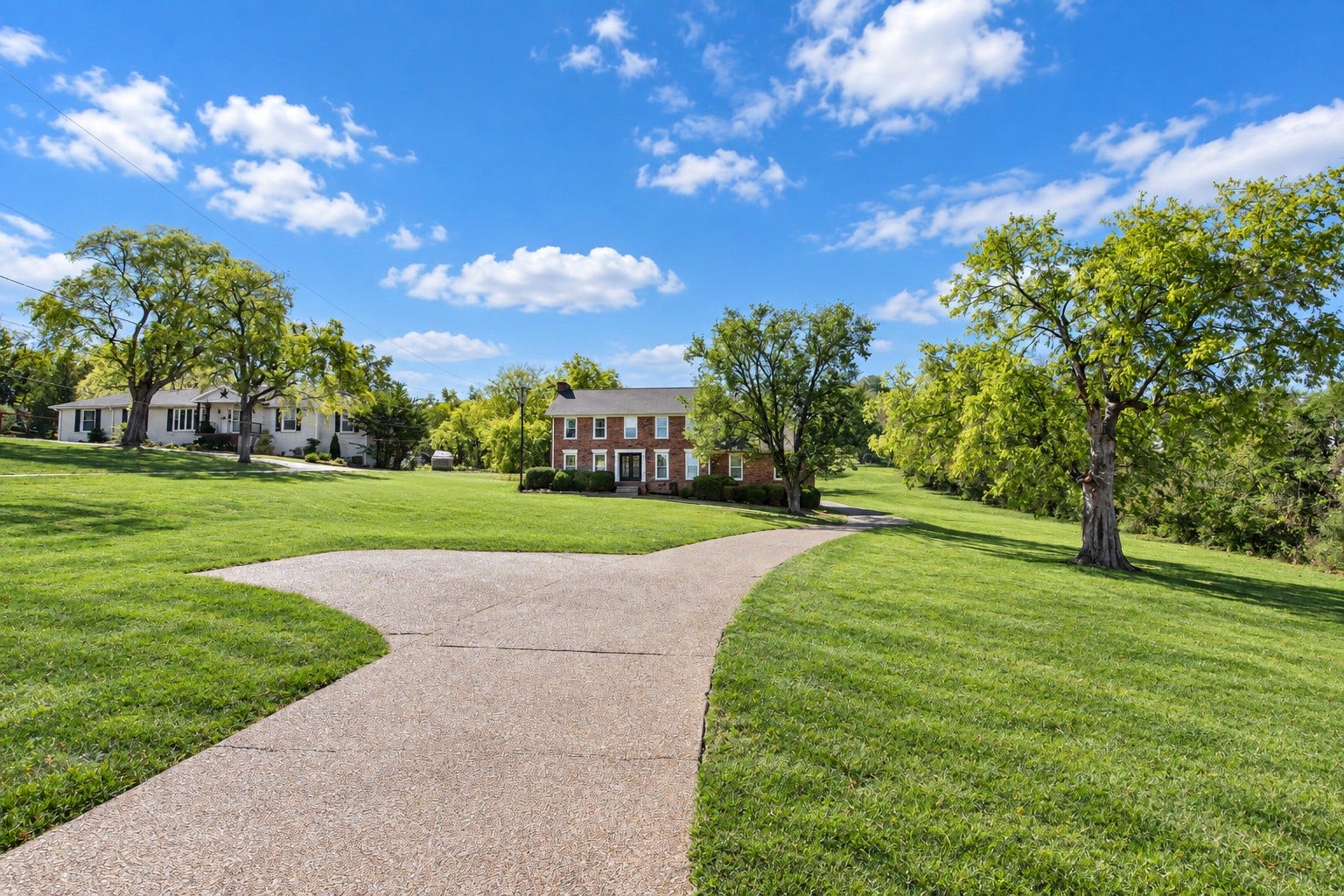 260 Anderson Ln, Hendersonville, TN 37075 260 Anderson Ln, Hendersonville, TN 37075