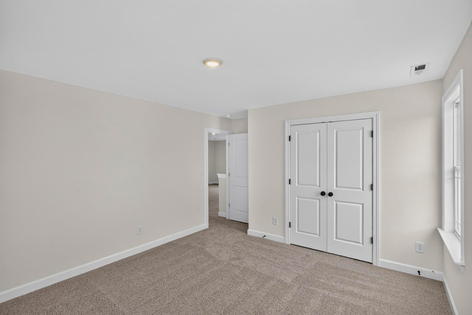 5020 Salient Dr, Spring Hill, TN 37174 5020 Salient Dr, Spring Hill, TN 37174