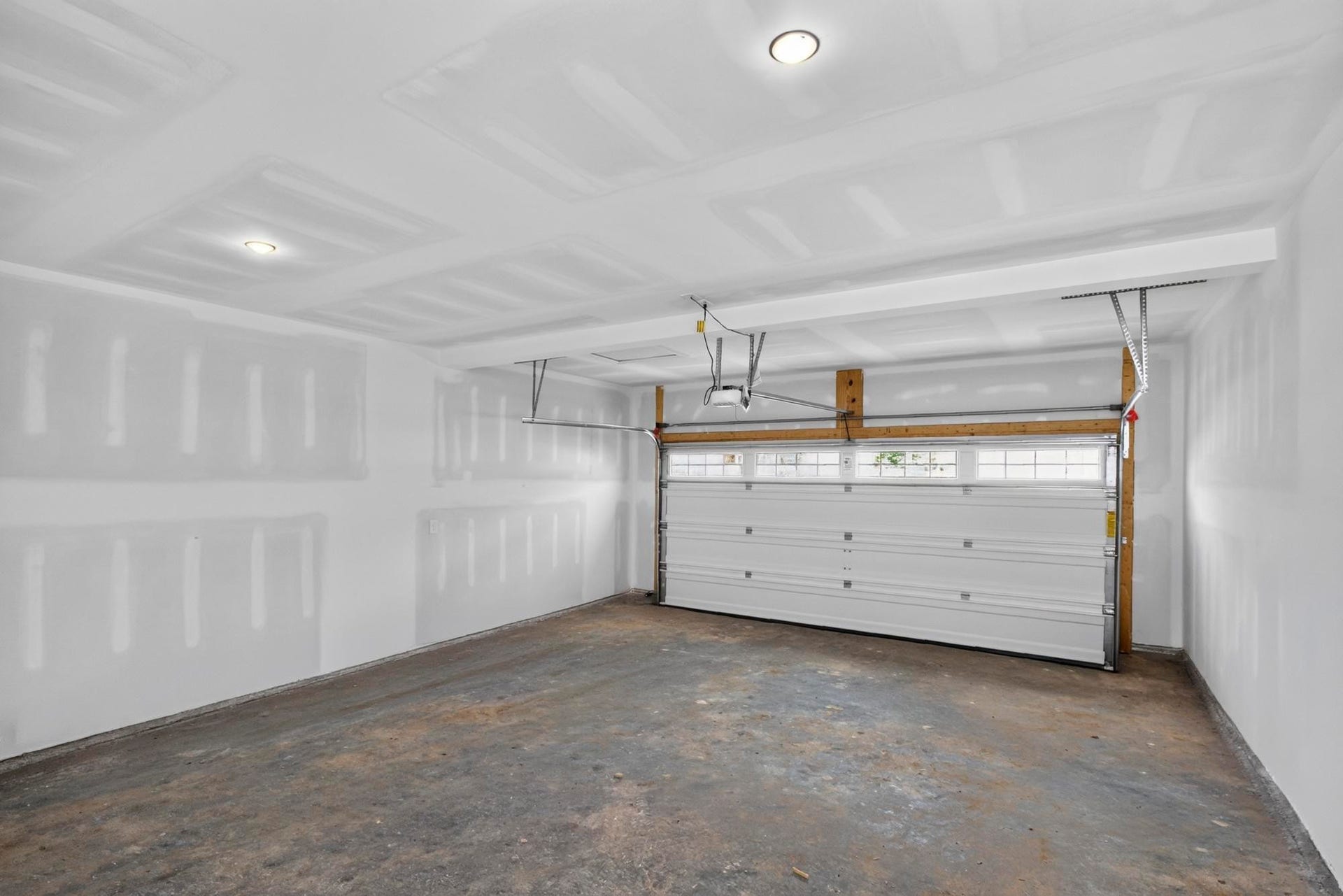 5020 Salient Dr, Spring Hill, TN 37174 5020 Salient Dr, Spring Hill, TN 37174