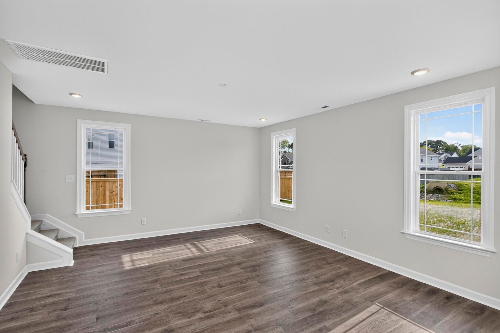 5020 Salient Dr, Spring Hill, TN 37174 5020 Salient Dr, Spring Hill, TN 37174