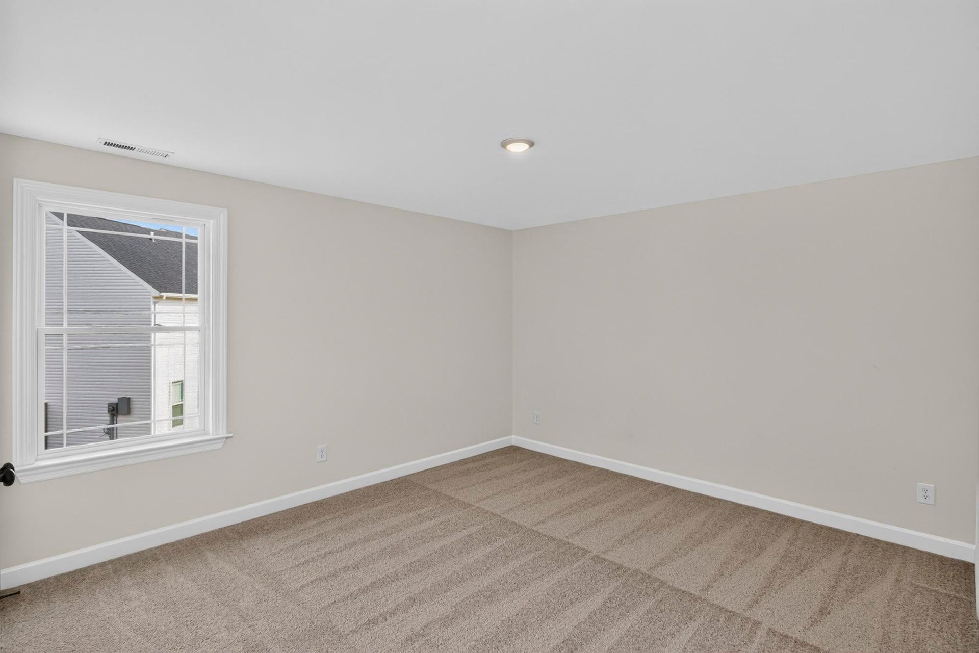 5020 Salient Dr, Spring Hill, TN 37174 5020 Salient Dr, Spring Hill, TN 37174