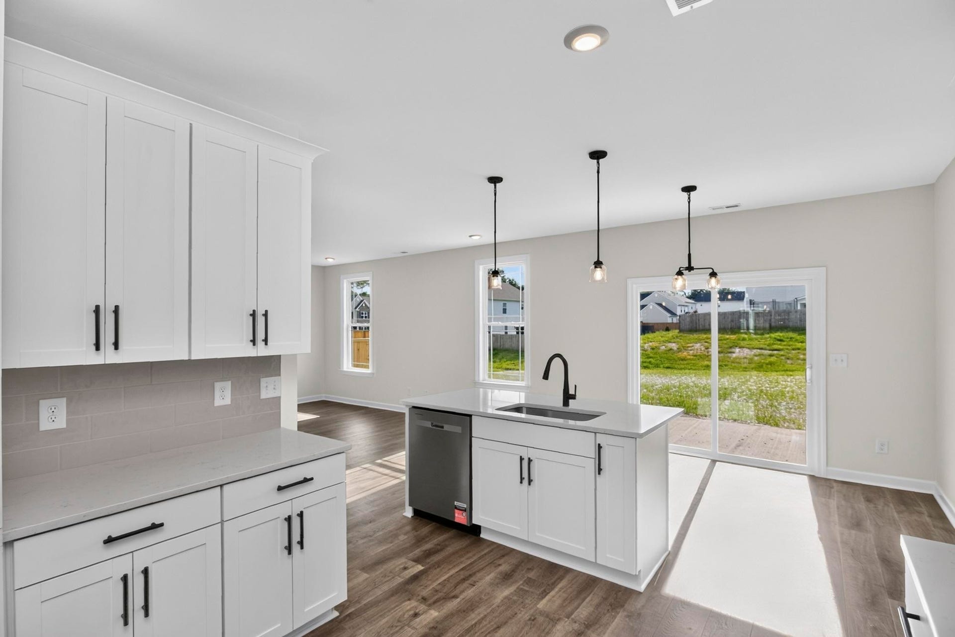 5020 Salient Dr, Spring Hill, TN 37174 5020 Salient Dr, Spring Hill, TN 37174
