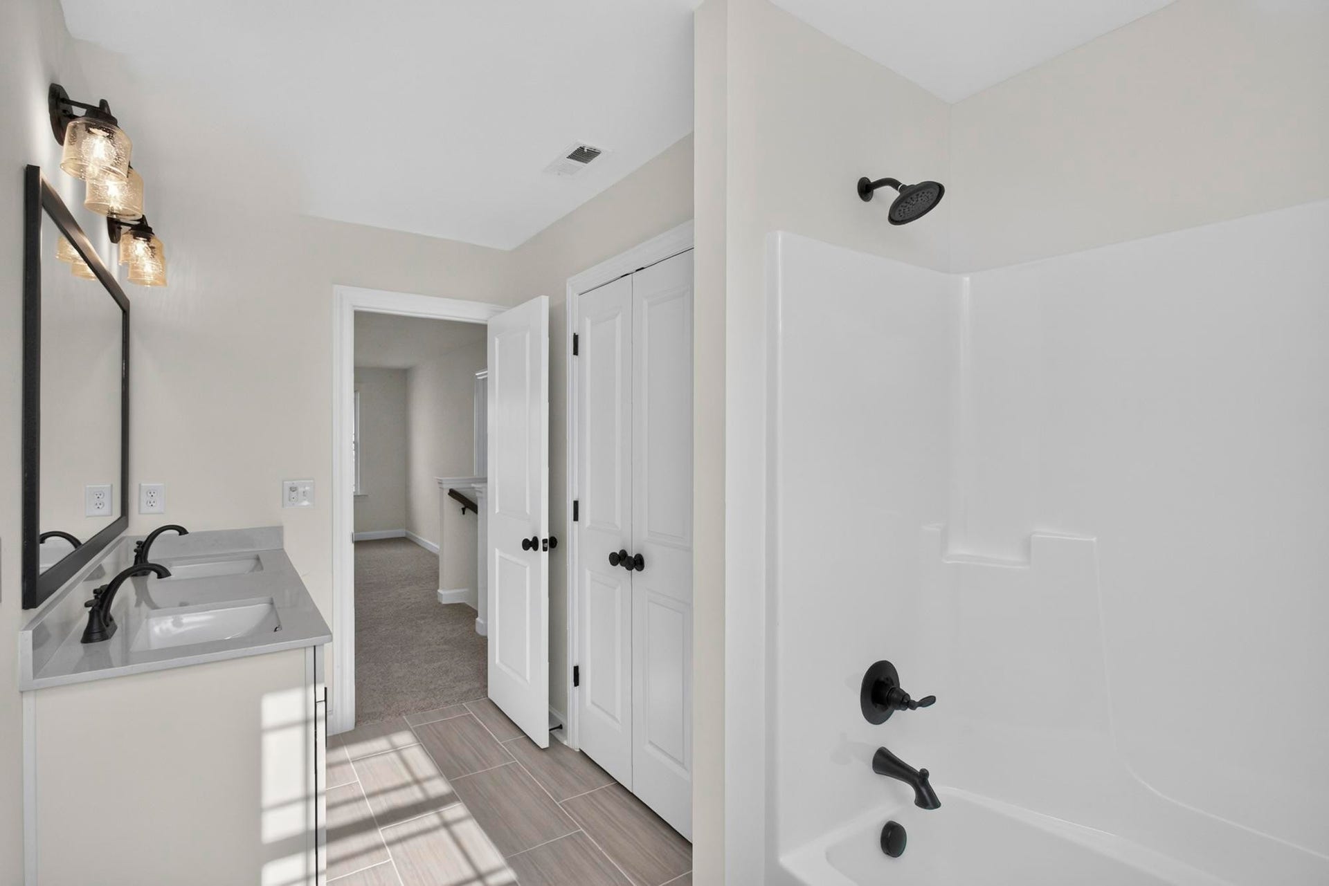 5020 Salient Dr, Spring Hill, TN 37174 5020 Salient Dr, Spring Hill, TN 37174