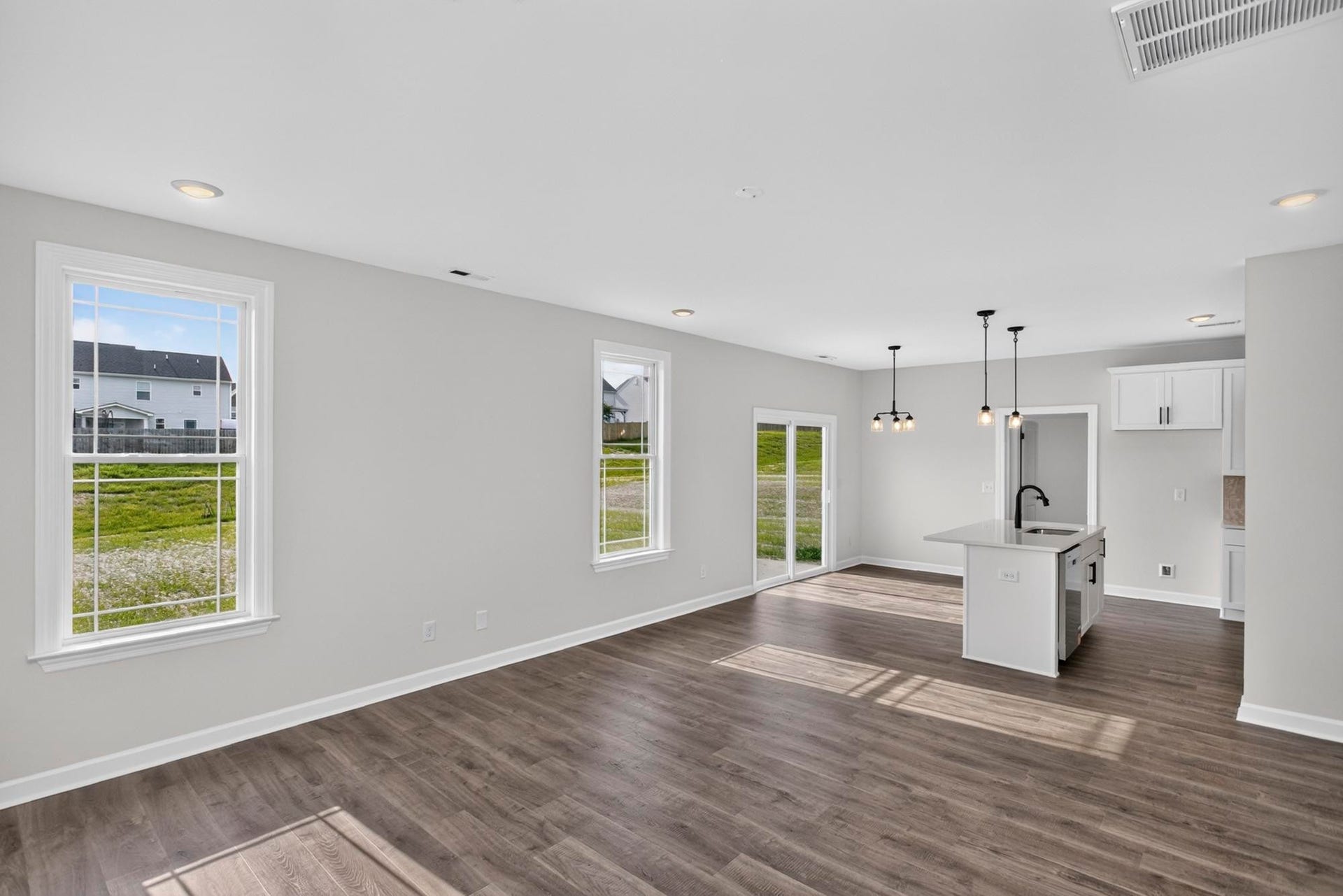 5020 Salient Dr, Spring Hill, TN 37174 5020 Salient Dr, Spring Hill, TN 37174
