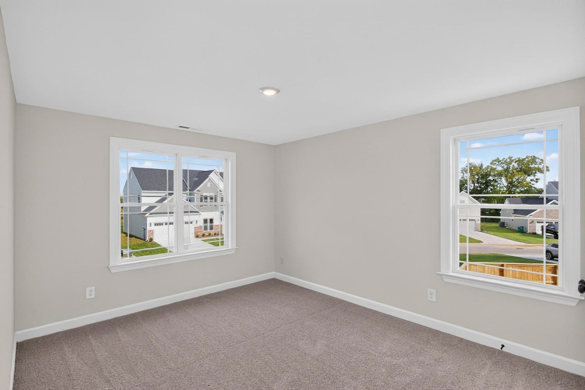 5020 Salient Dr, Spring Hill, TN 37174 5020 Salient Dr, Spring Hill, TN 37174