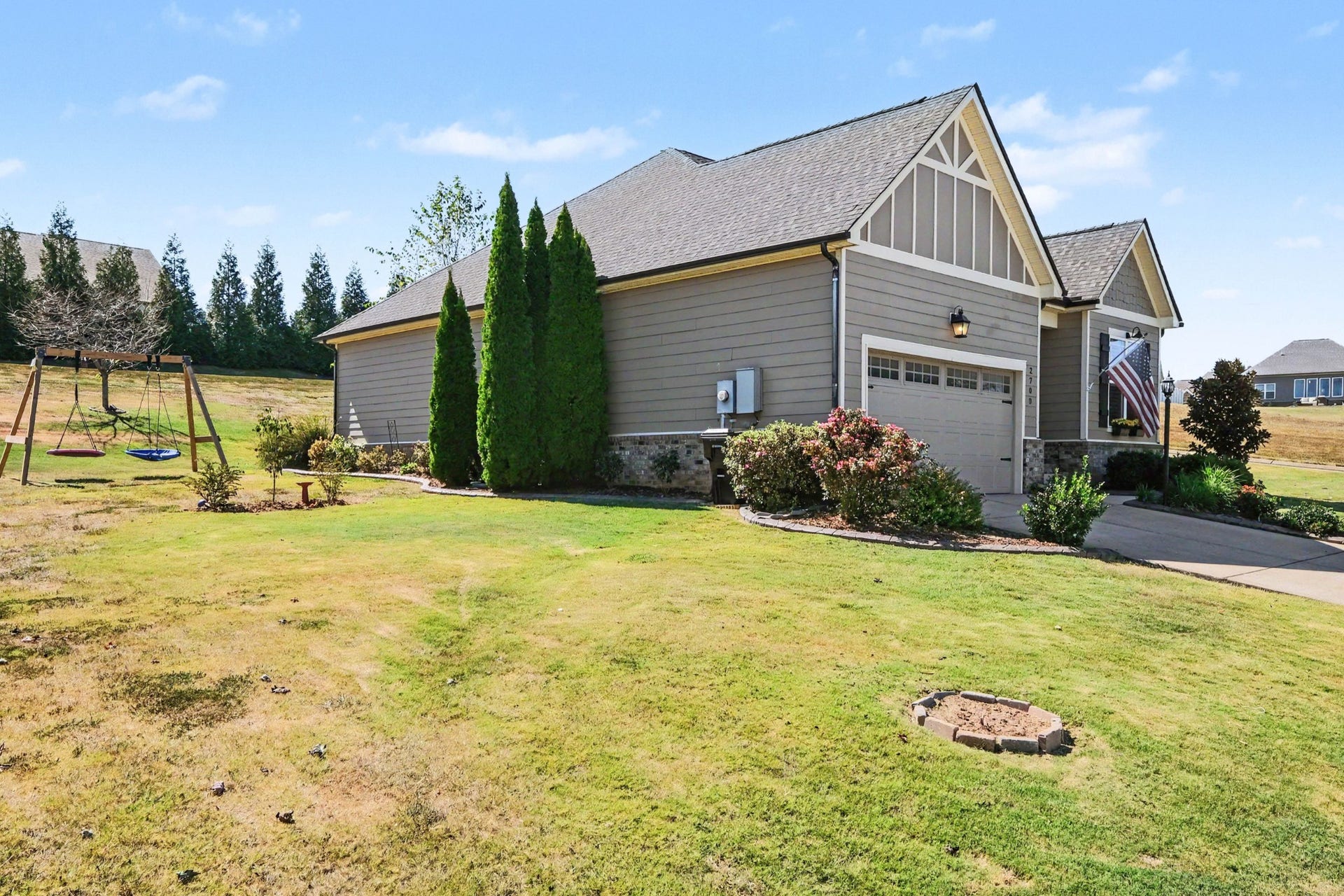 2700 Nottingham Dr, Columbia, TN 38401 2700 Nottingham Dr, Columbia, TN 38401