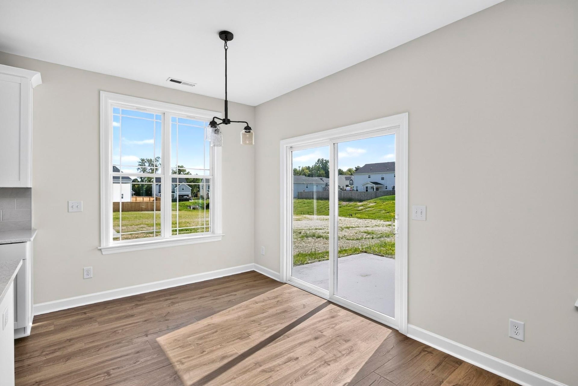 5016 Salient Dr, Spring Hill, TN 37174 5016 Salient Dr, Spring Hill, TN 37174