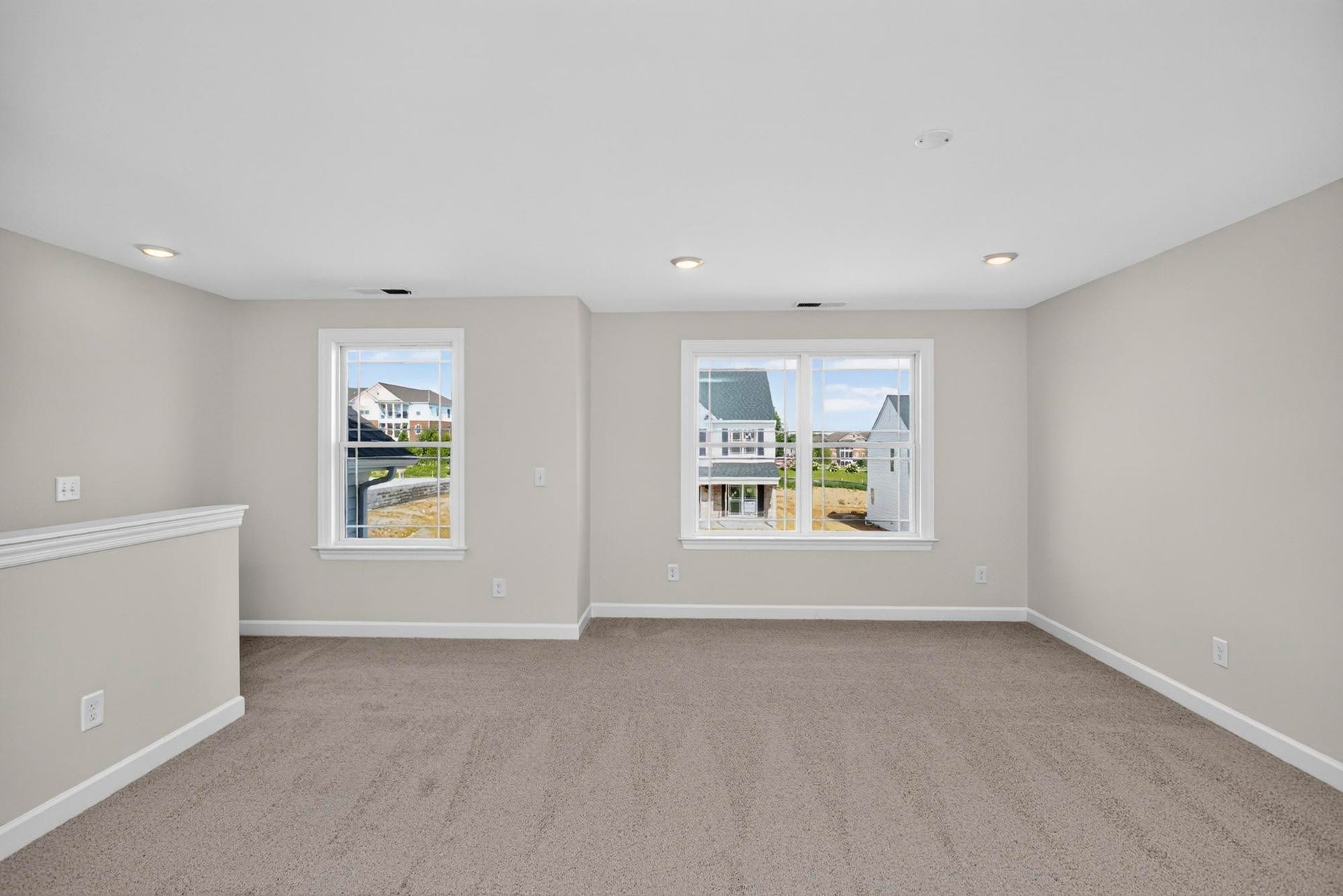 5016 Salient Dr, Spring Hill, TN 37174 5016 Salient Dr, Spring Hill, TN 37174