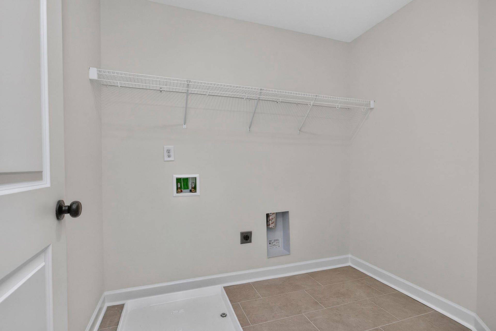 5016 Salient Dr, Spring Hill, TN 37174 5016 Salient Dr, Spring Hill, TN 37174