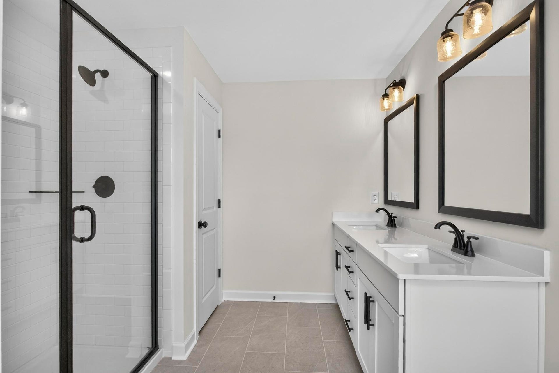 5016 Salient Dr, Spring Hill, TN 37174 5016 Salient Dr, Spring Hill, TN 37174