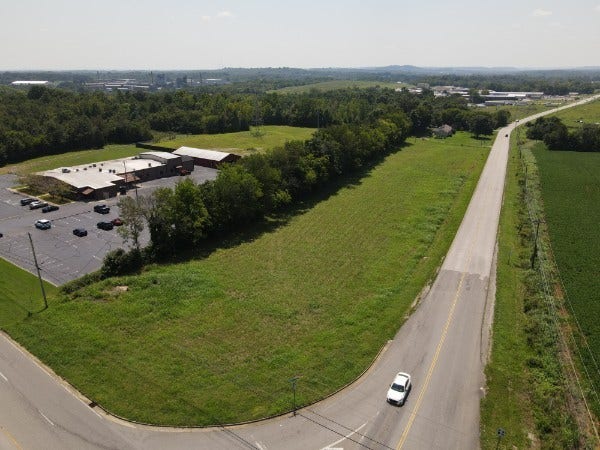 1300 Industrial Park Dr, Columbia, TN 38401 1300 Industrial Park Dr, Columbia, TN 38401