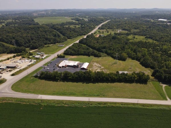 1300 Industrial Park Dr, Columbia, TN 38401 1300 Industrial Park Dr, Columbia, TN 38401