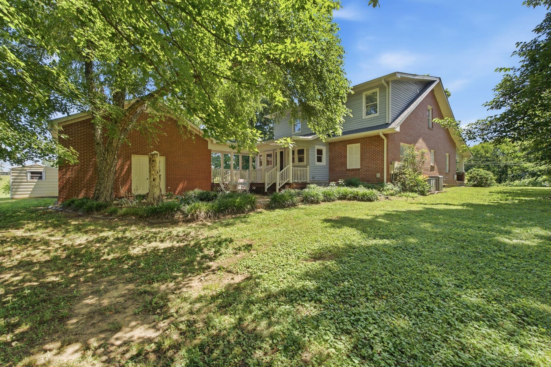 445 Carters Creek Pike, Columbia, TN 38401 445 Carters Creek Pike, Columbia, TN 38401