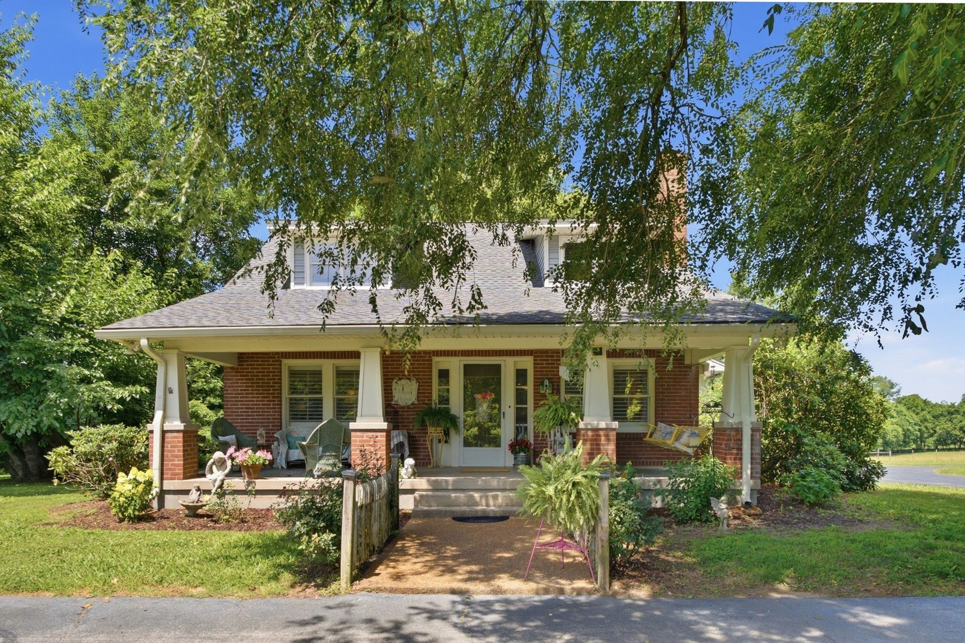 445 Carters Creek Pike, Columbia, TN 38401 445 Carters Creek Pike, Columbia, TN 38401