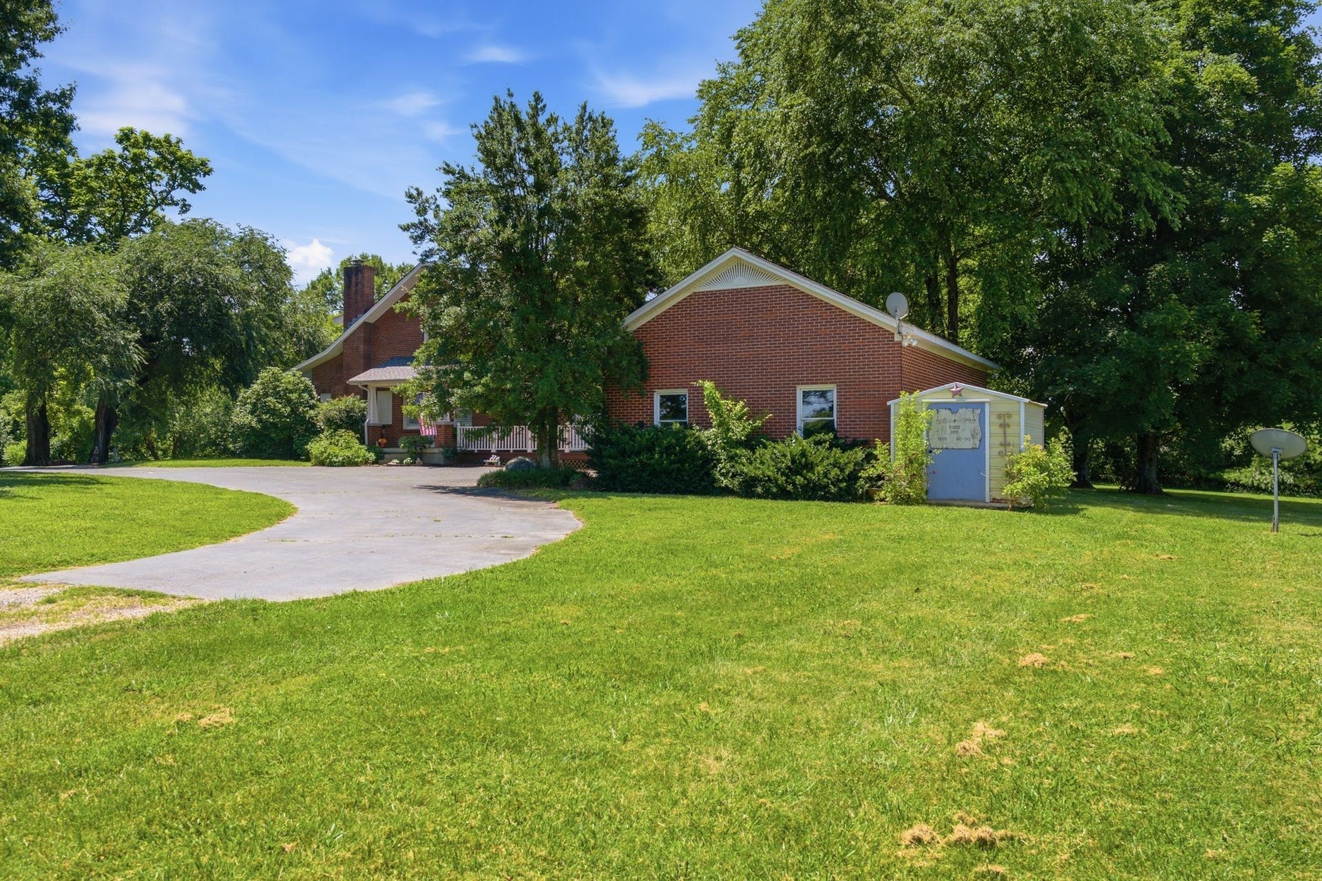445 Carters Creek Pike, Columbia, TN 38401 445 Carters Creek Pike, Columbia, TN 38401
