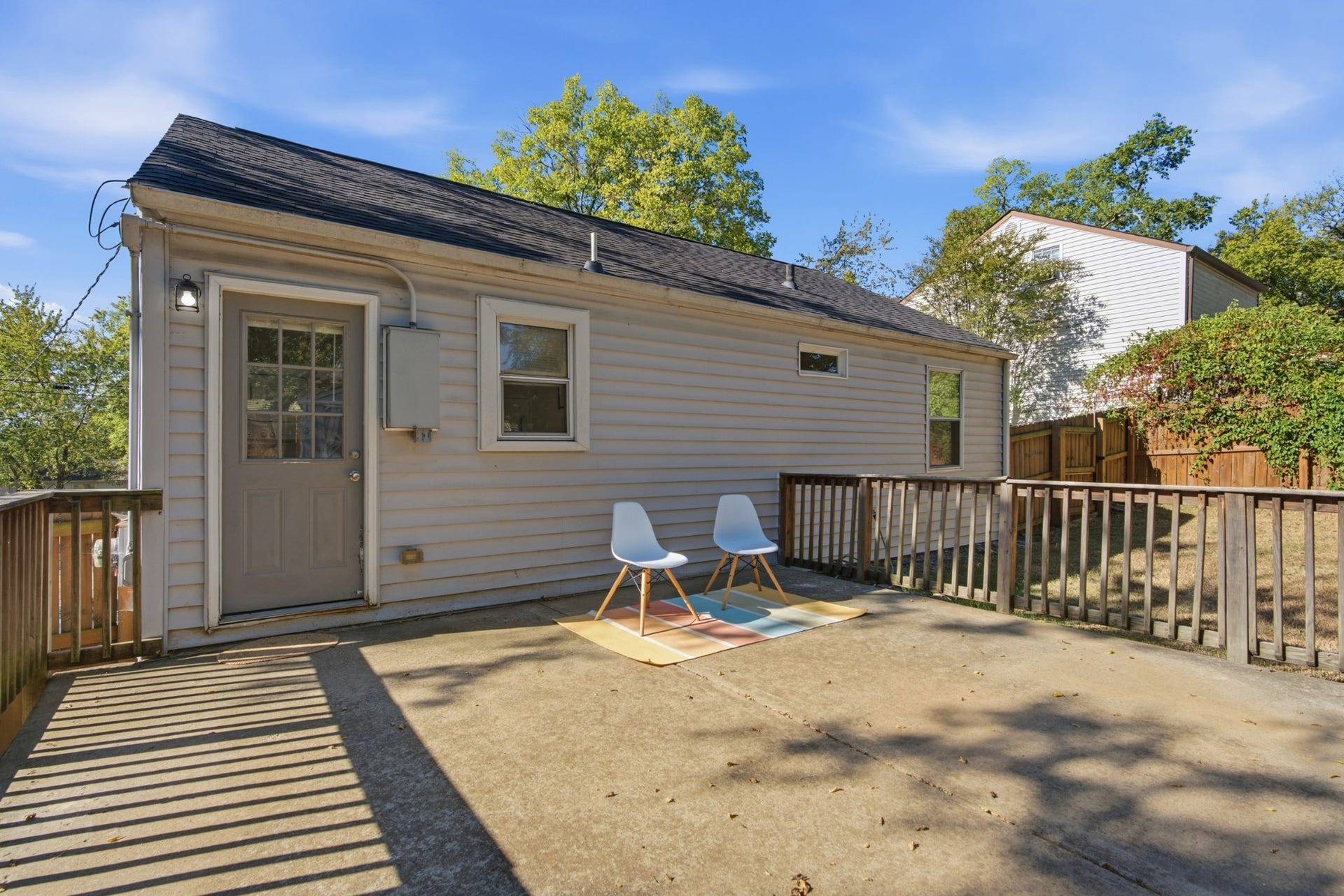 631 Blackstone Ave, Madison, TN 37115 Imagine grilling and entertaining with friends back here.