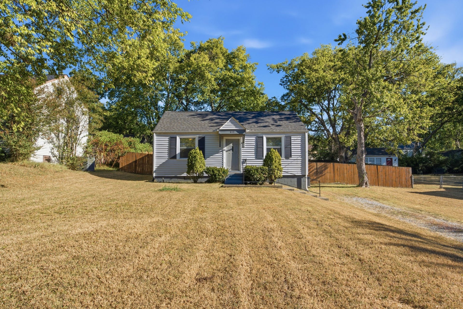 631 Blackstone Ave, Madison, TN 37115 631 Blackstone Ave, Madison, TN 37115