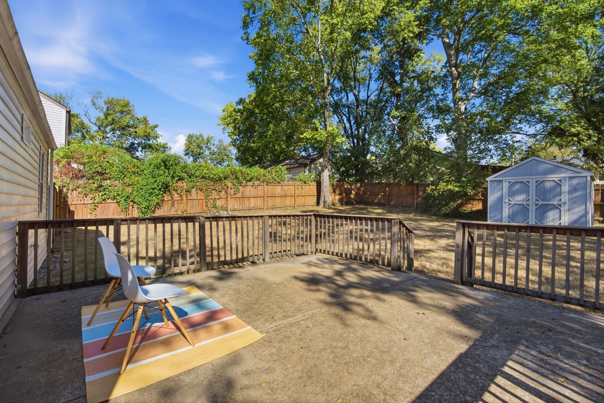 631 Blackstone Ave, Madison, TN 37115 Right off of the kitchen is your huge patio and fenced-in yard.