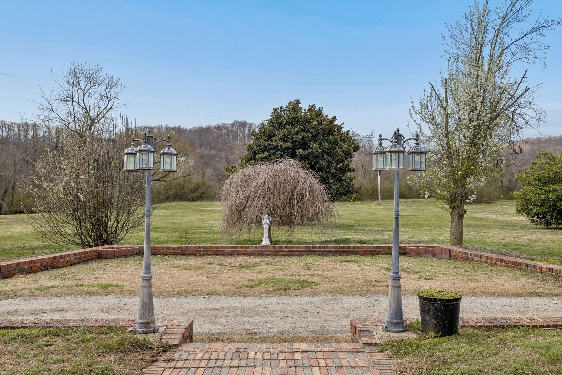 2010 Highway 49 W, Ashland City, TN 37015 2010 Highway 49 W, Ashland City, TN 37015