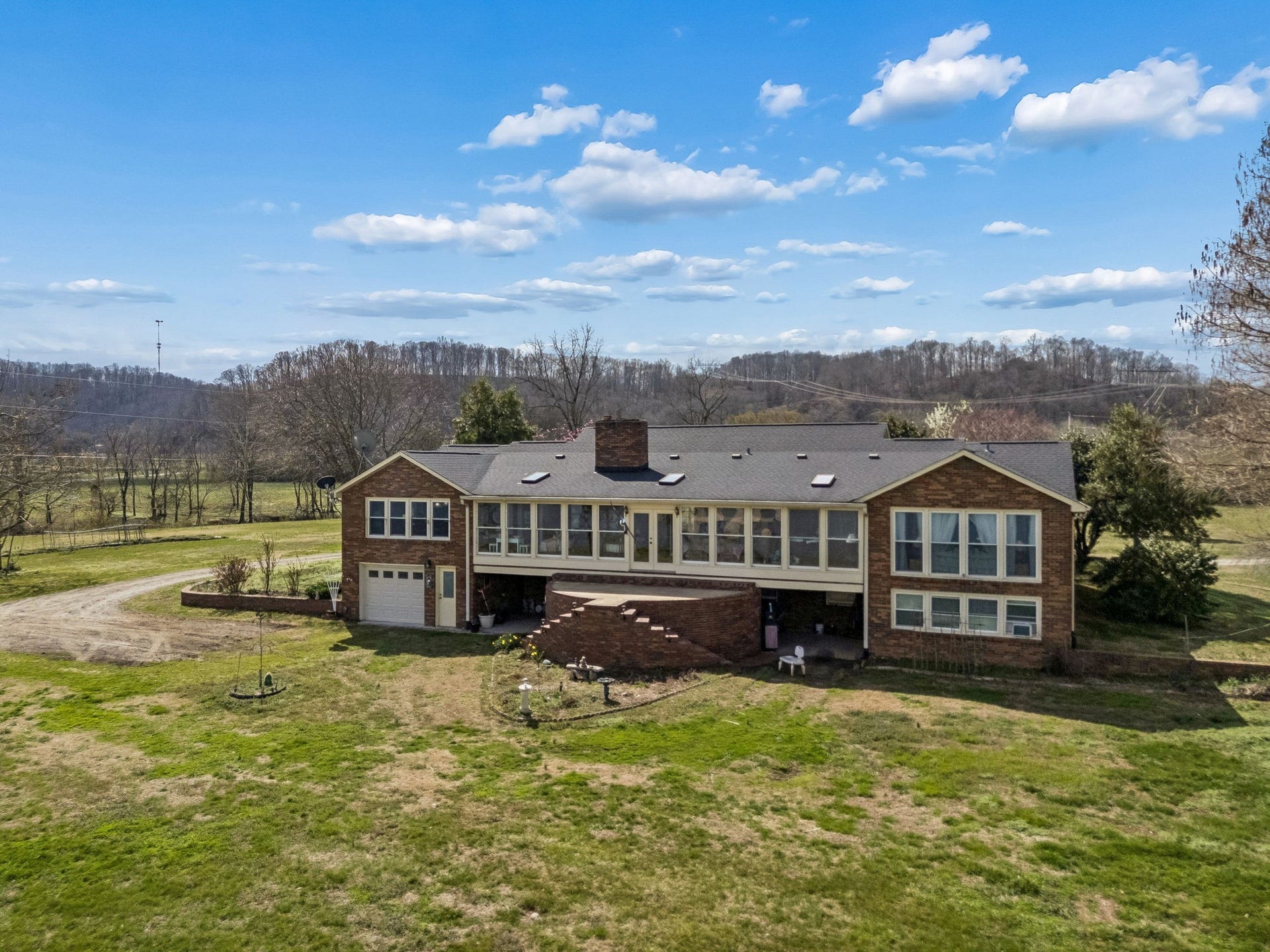 2010 Highway 49 W, Ashland City, TN 37015 2010 Highway 49 W, Ashland City, TN 37015