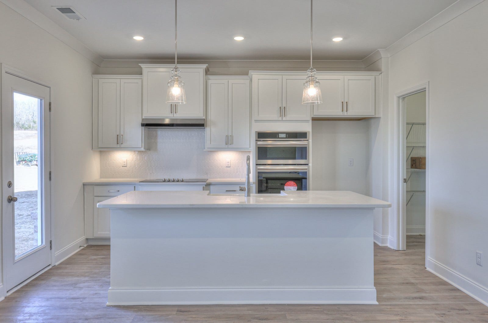 2019 Bennett Creek Dr, Columbia, TN 38401 Picture is of the same floor plan in a completed home, selections may vary.