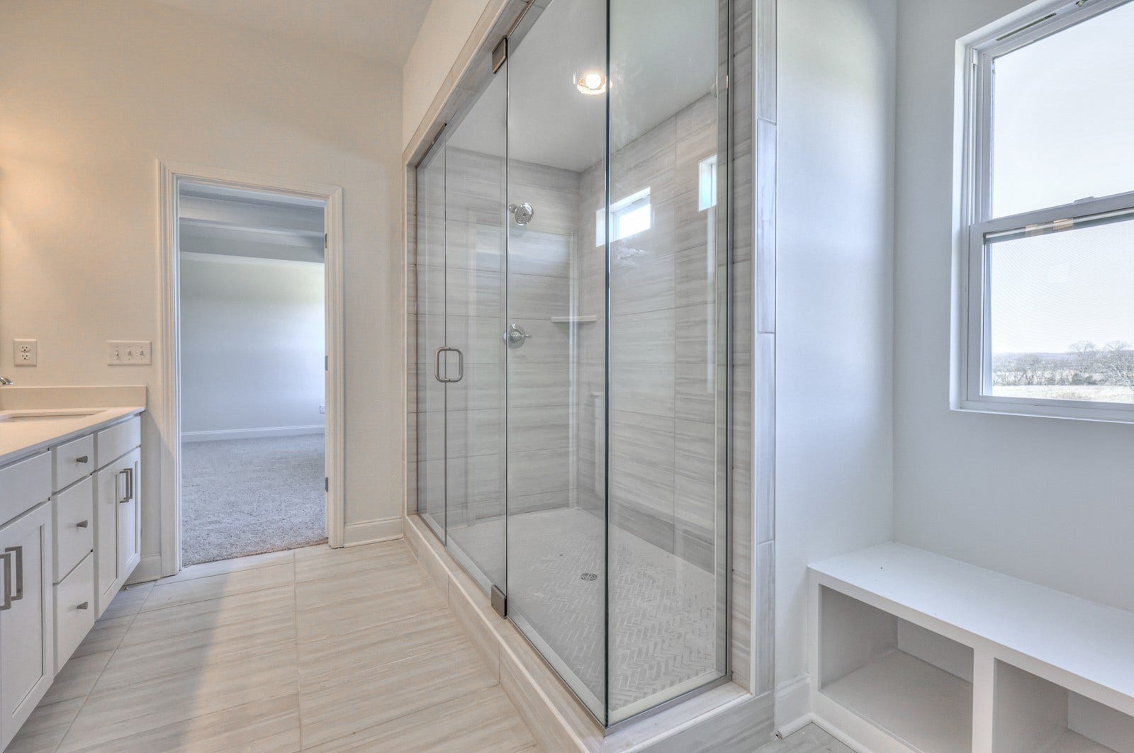 2019 Bennett Creek Dr, Columbia, TN 38401 Picture is of the same floor plan in a completed home, selections may vary.
