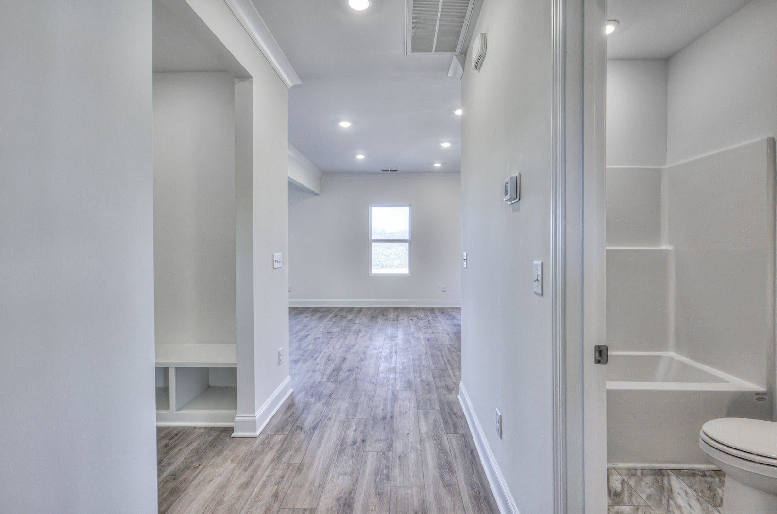 2019 Bennett Creek Dr, Columbia, TN 38401 Picture is of the same floor plan in a completed home, selections may vary.