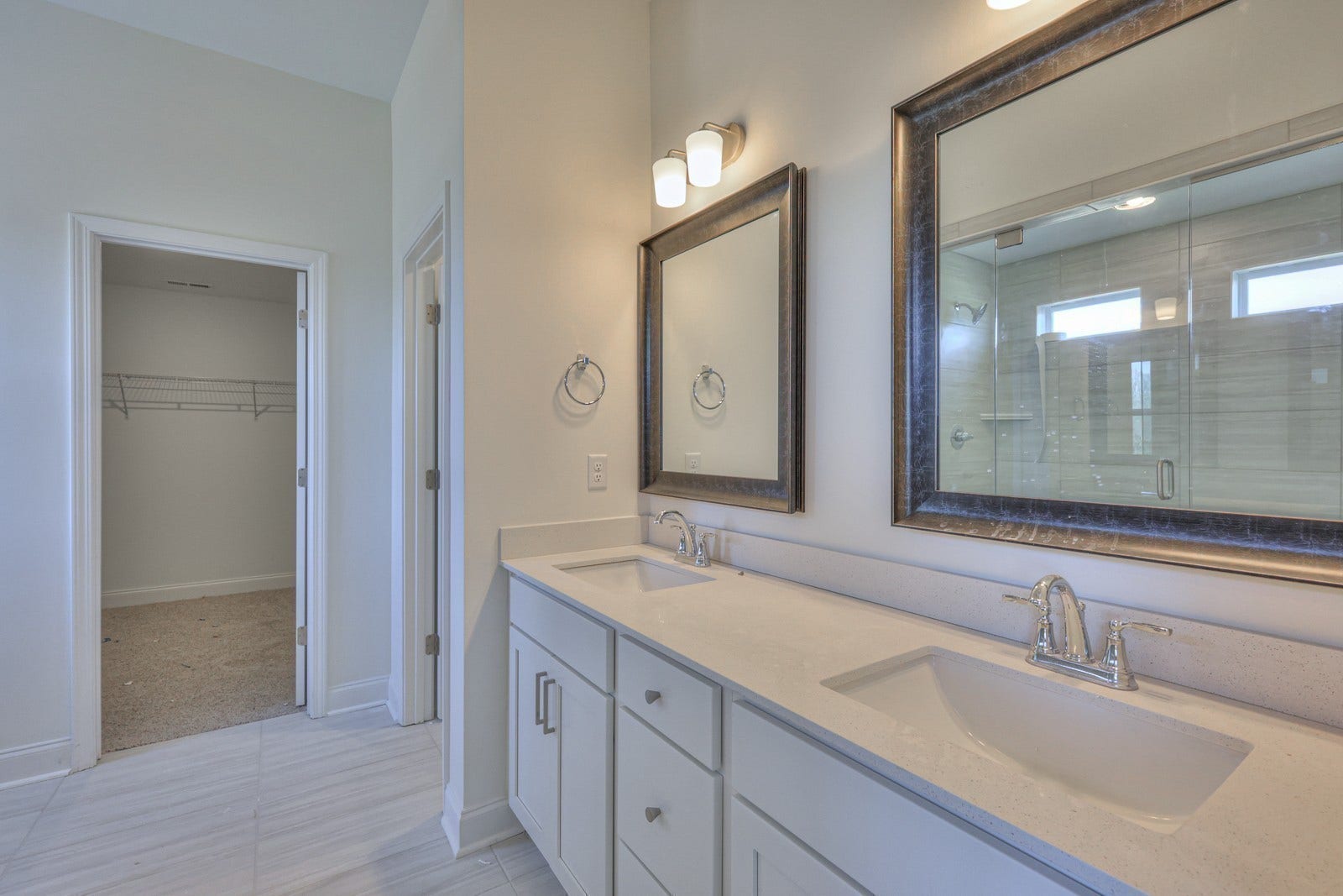 2019 Bennett Creek Dr, Columbia, TN 38401 Picture is of the same floor plan in a completed home, selections may vary.