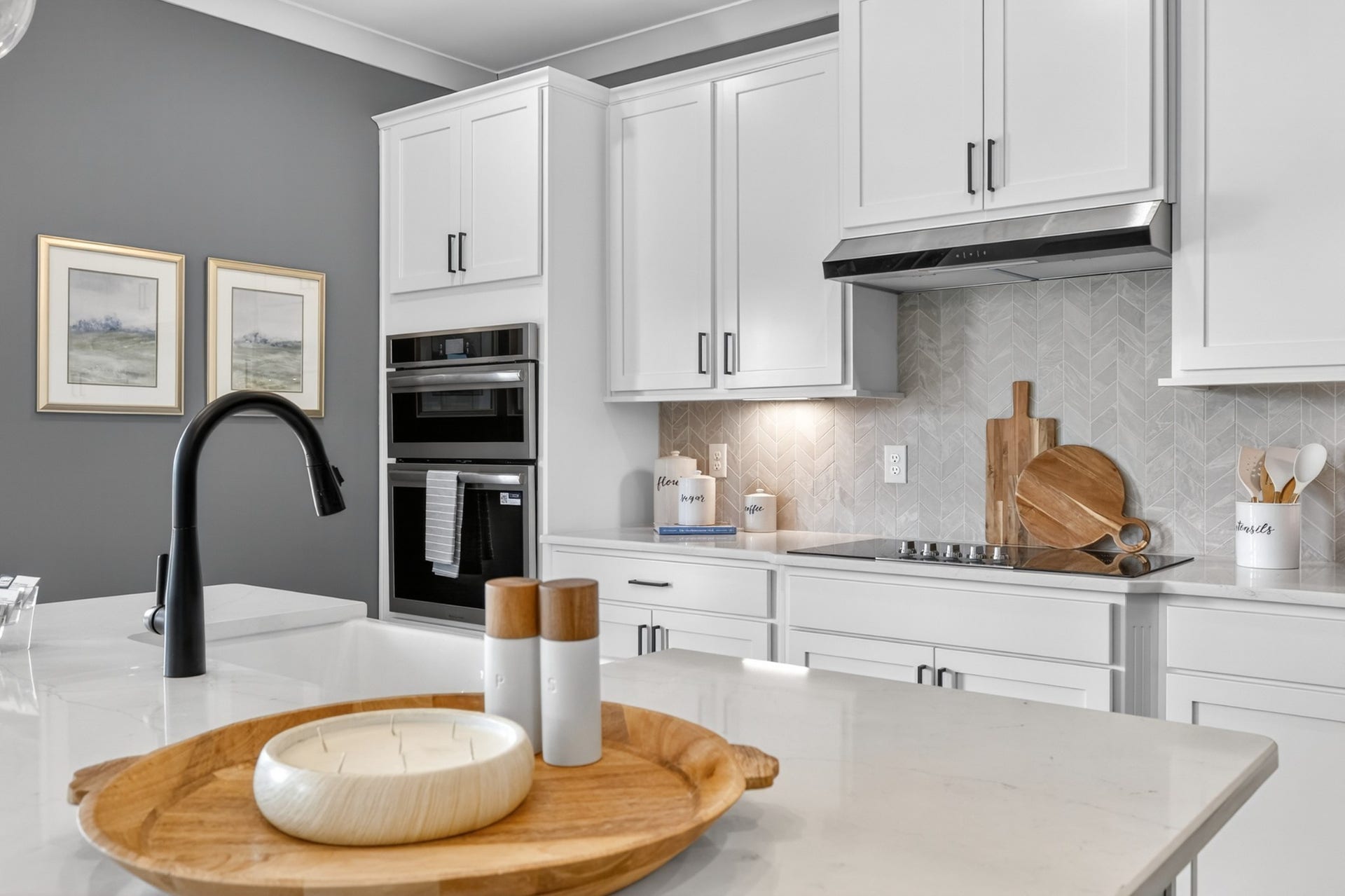 2017 Bennett Creek Dr, Columbia, TN 38401 Pictures are of model home, selections and finishes may vary.