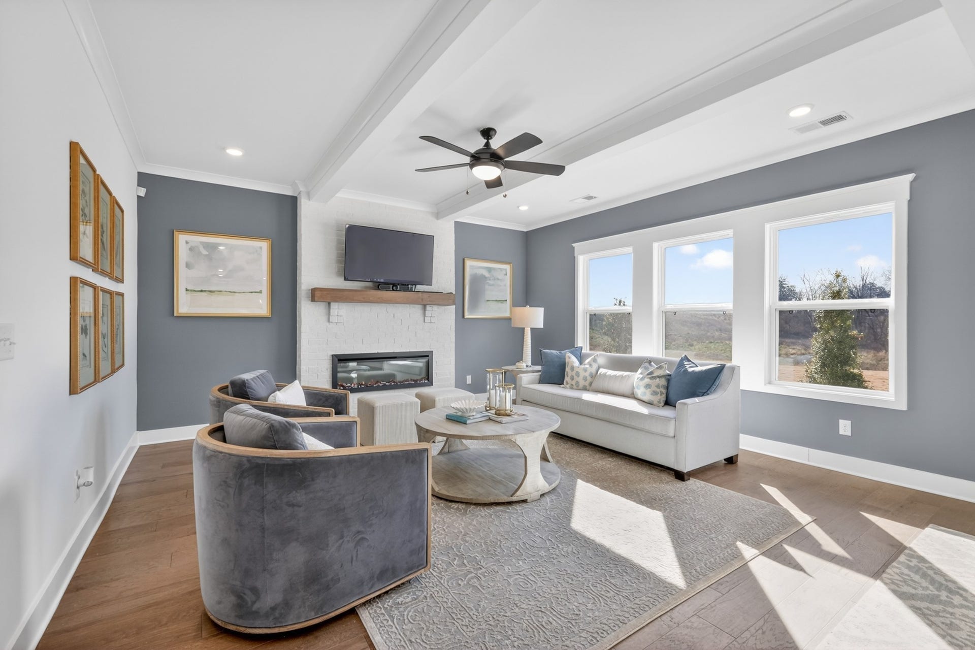2017 Bennett Creek Dr, Columbia, TN 38401 Pictures are of model home, selections and finishes may vary.