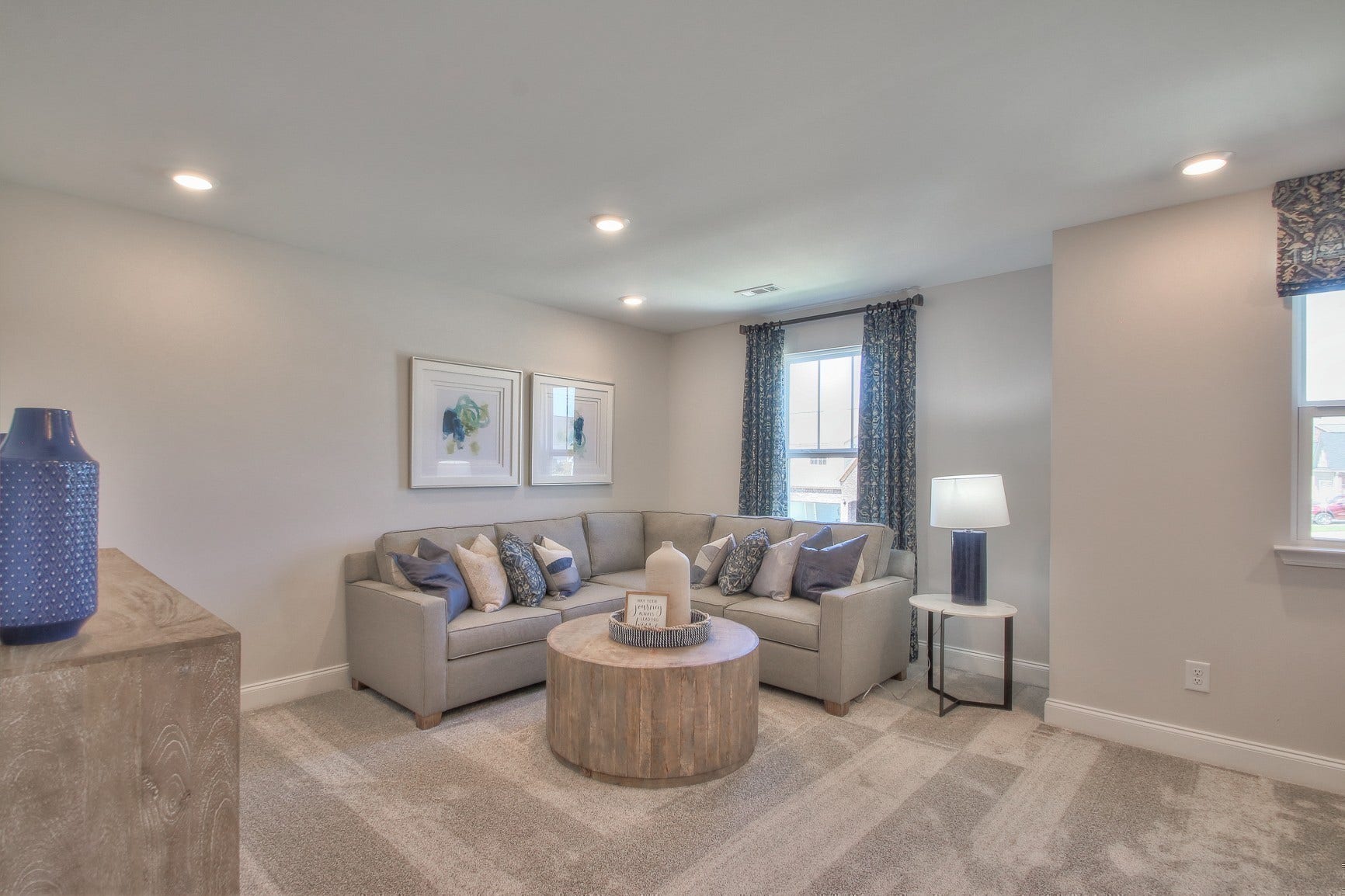 2009 Bennett Creek Dr, Columbia, TN 38401 All photos are of likeness taken from model home; colors and finishes will vary.