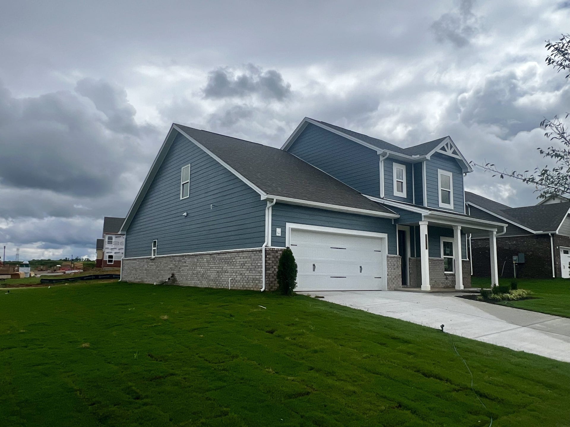 2009 Bennett Creek Dr, Columbia, TN 38401 2009 Bennett Creek Dr, Columbia, TN 38401