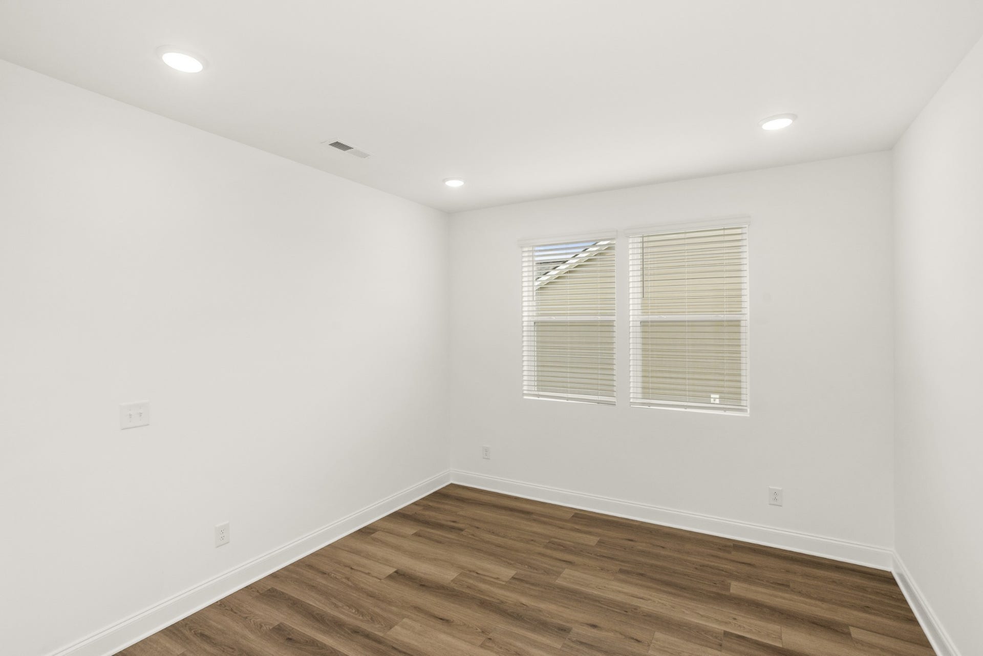 2319 Williamsport Landing, Columbia, TN 38401 Another view of the 1st floor office